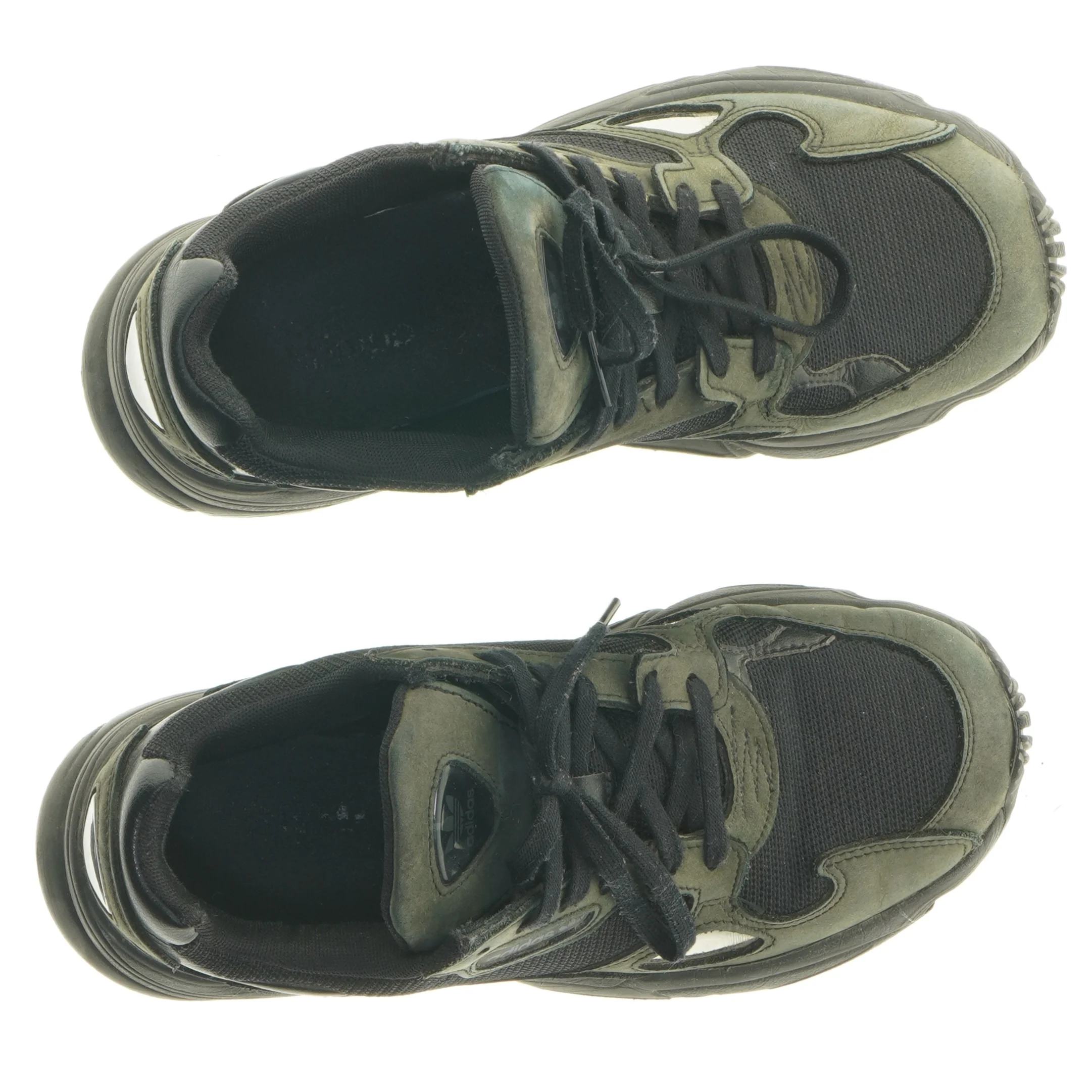 Sorte sneakers fra Adidas (str. 38,5)