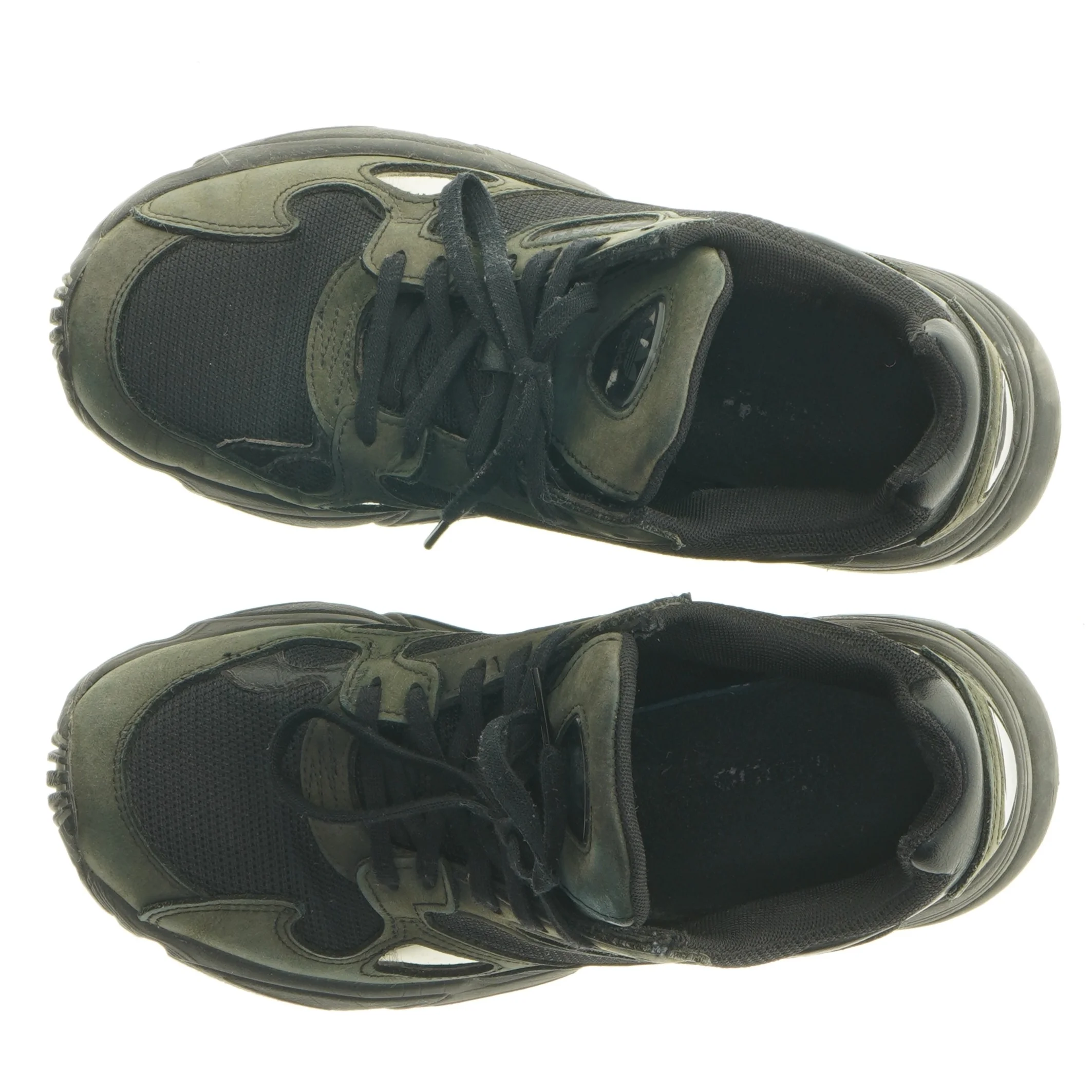 Sorte sneakers fra Adidas (str. 38,5)