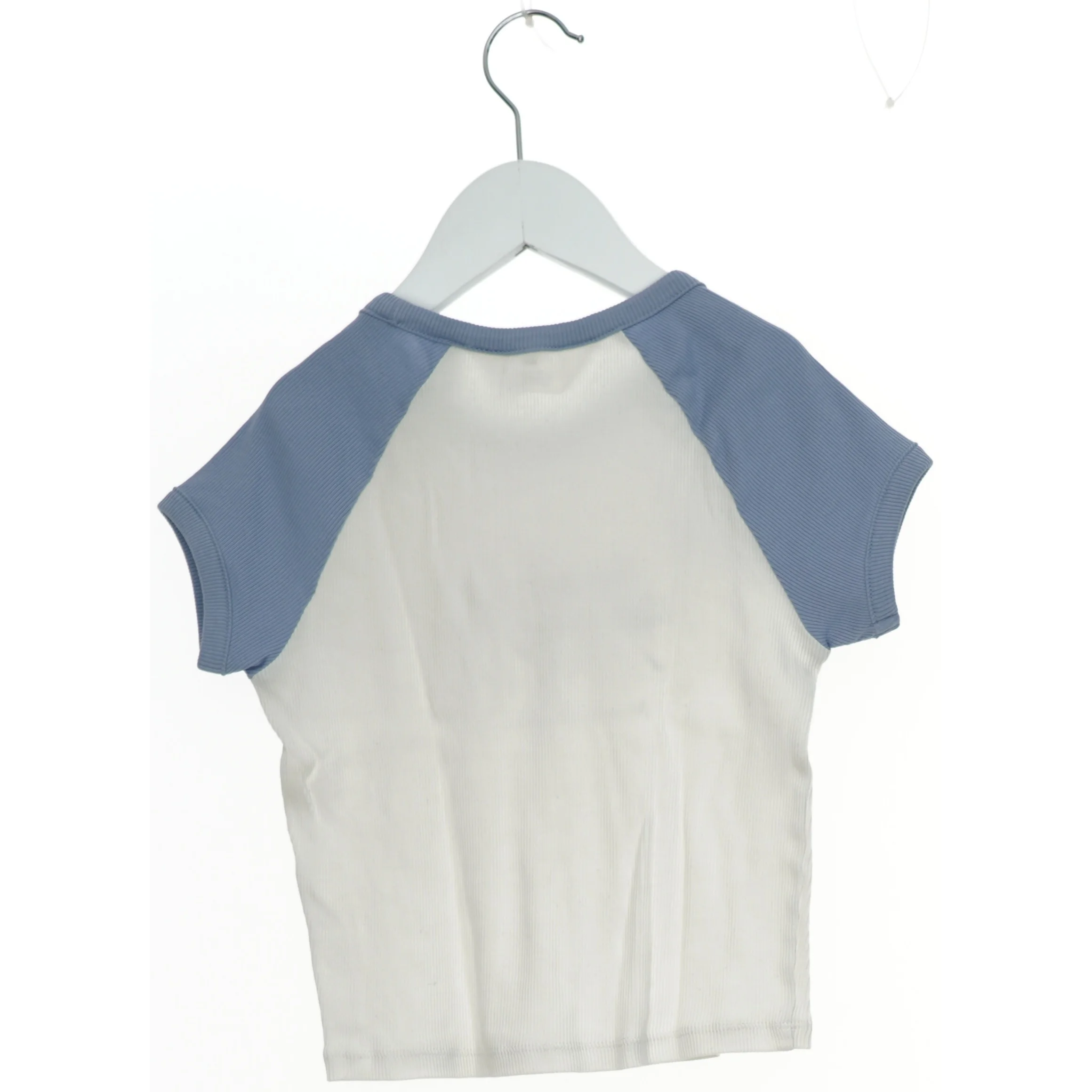 Disney T-shirt med Mickey Mouse motiv fra H&M (str. 134)