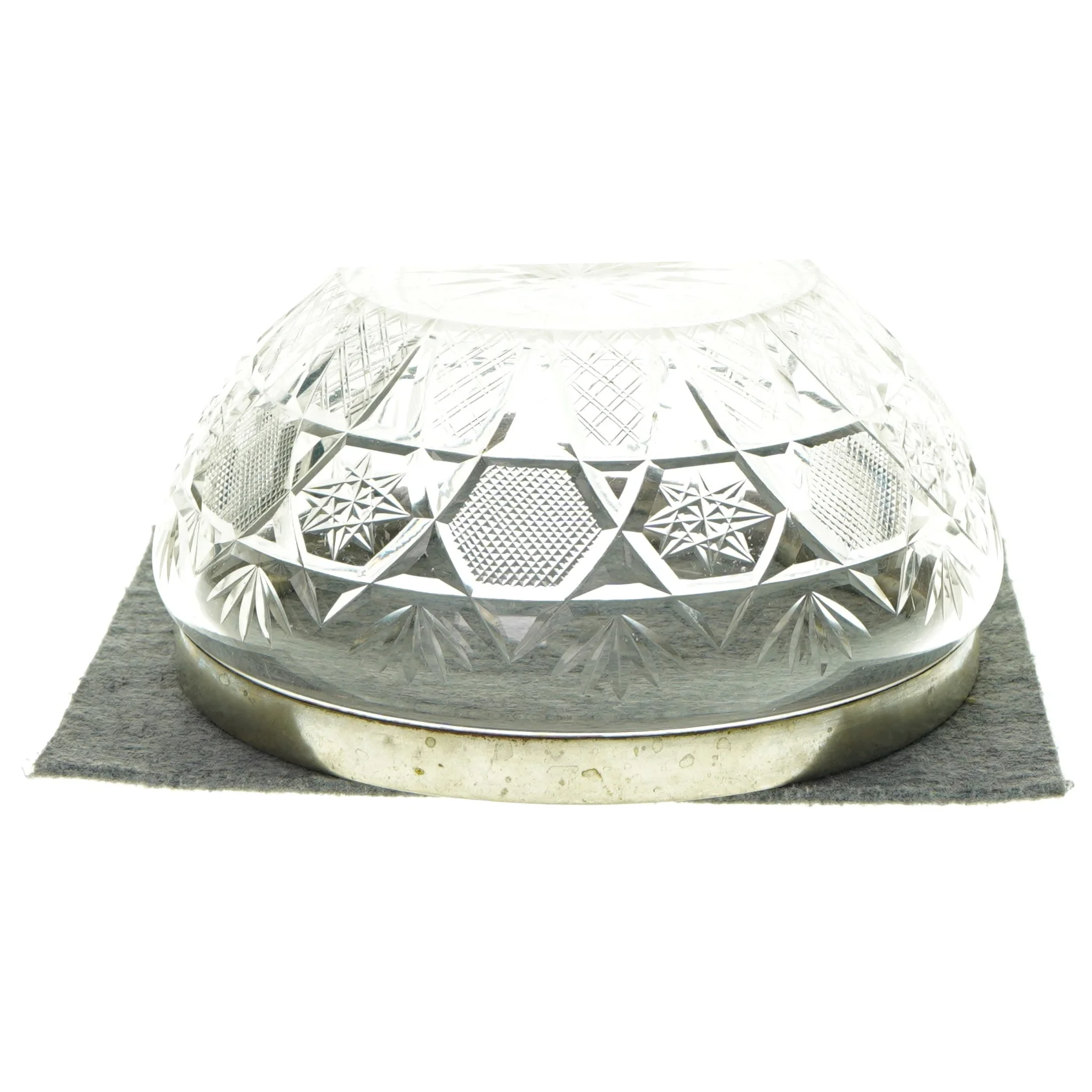 Glasskål med gylden kant (str. 10 cm høj og 21 cm i diameter)