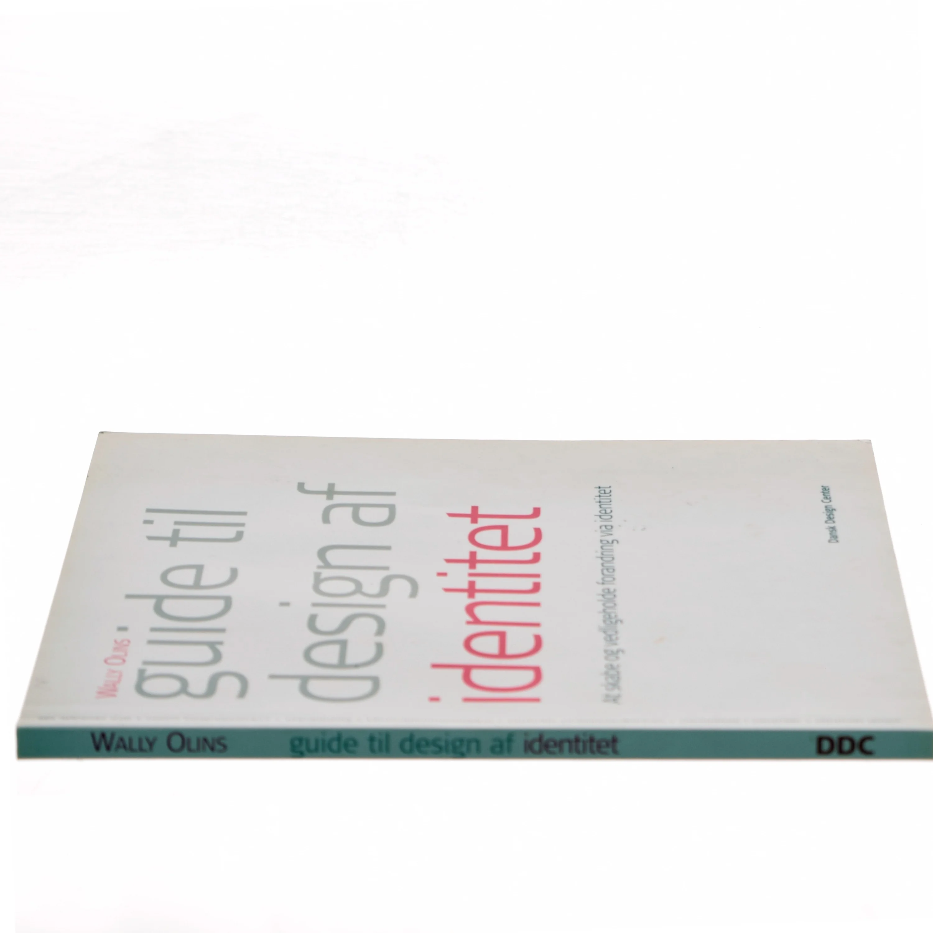 Guide til design af identitet af Wally Olins (Bog)