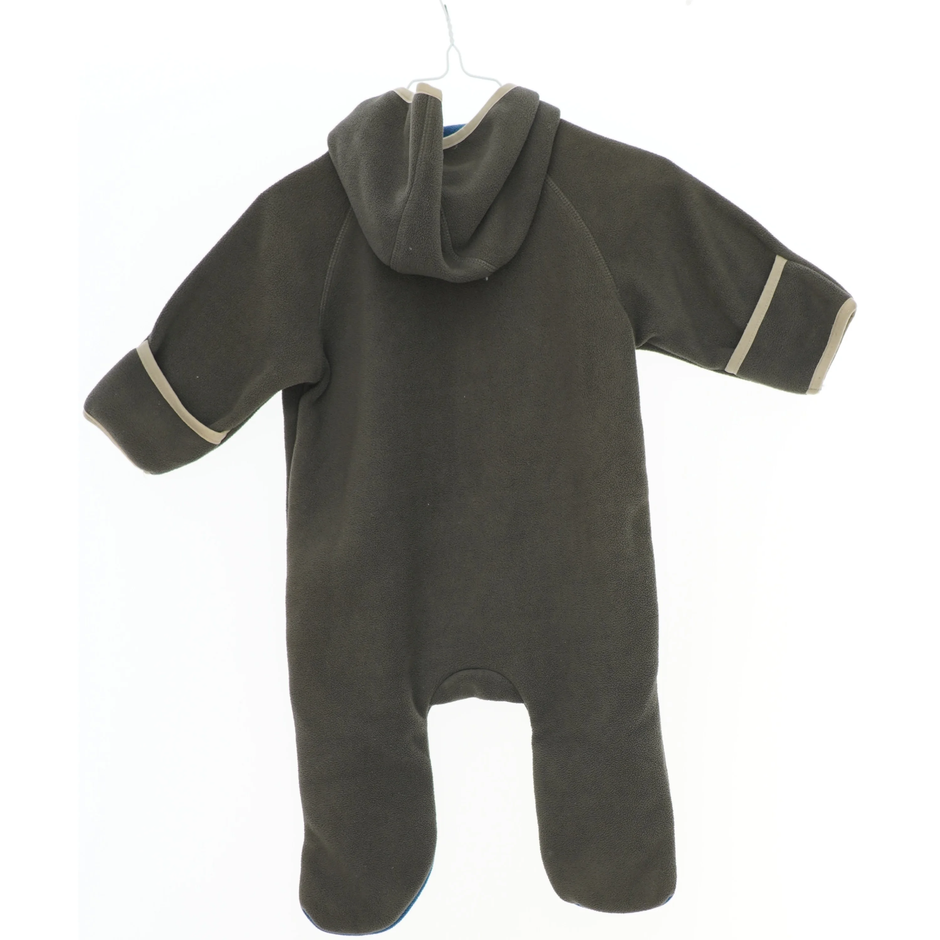 Heldragt med hætte fra Ver de Terre (str. 68)