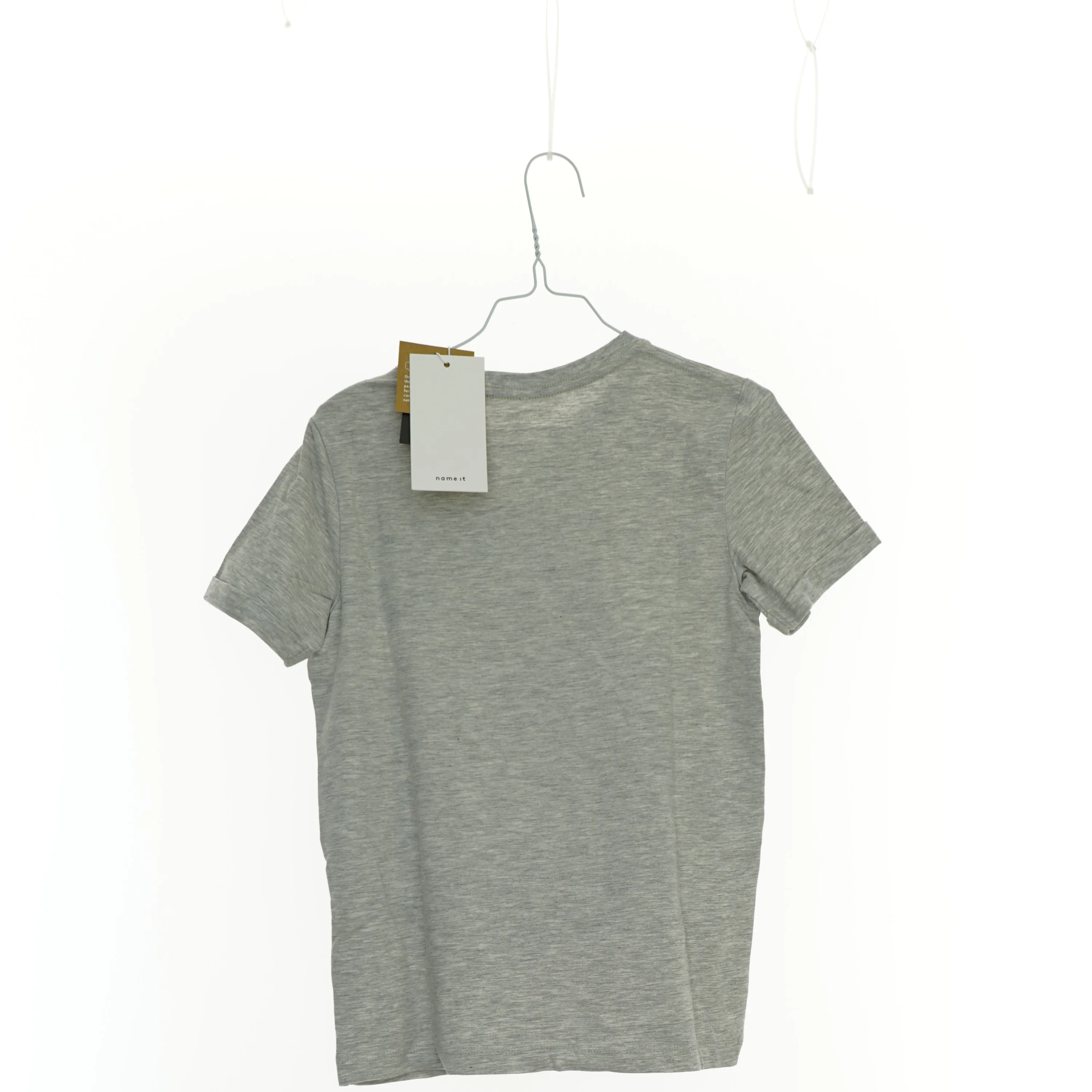 T-Shirt fra Name It (str. 128 cm)