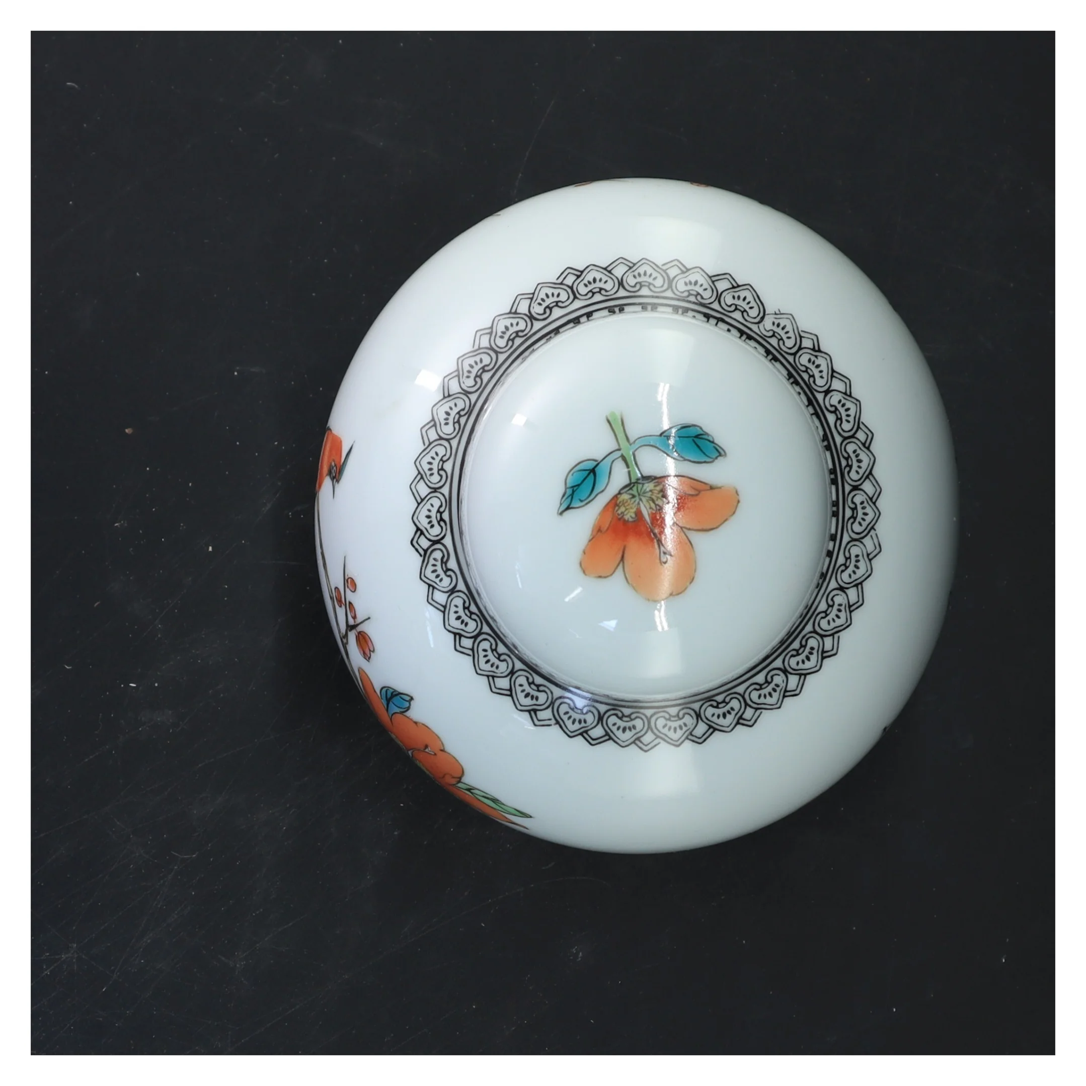 Kinesisk ingefærkrukke med låg (str. 16x12 cm)