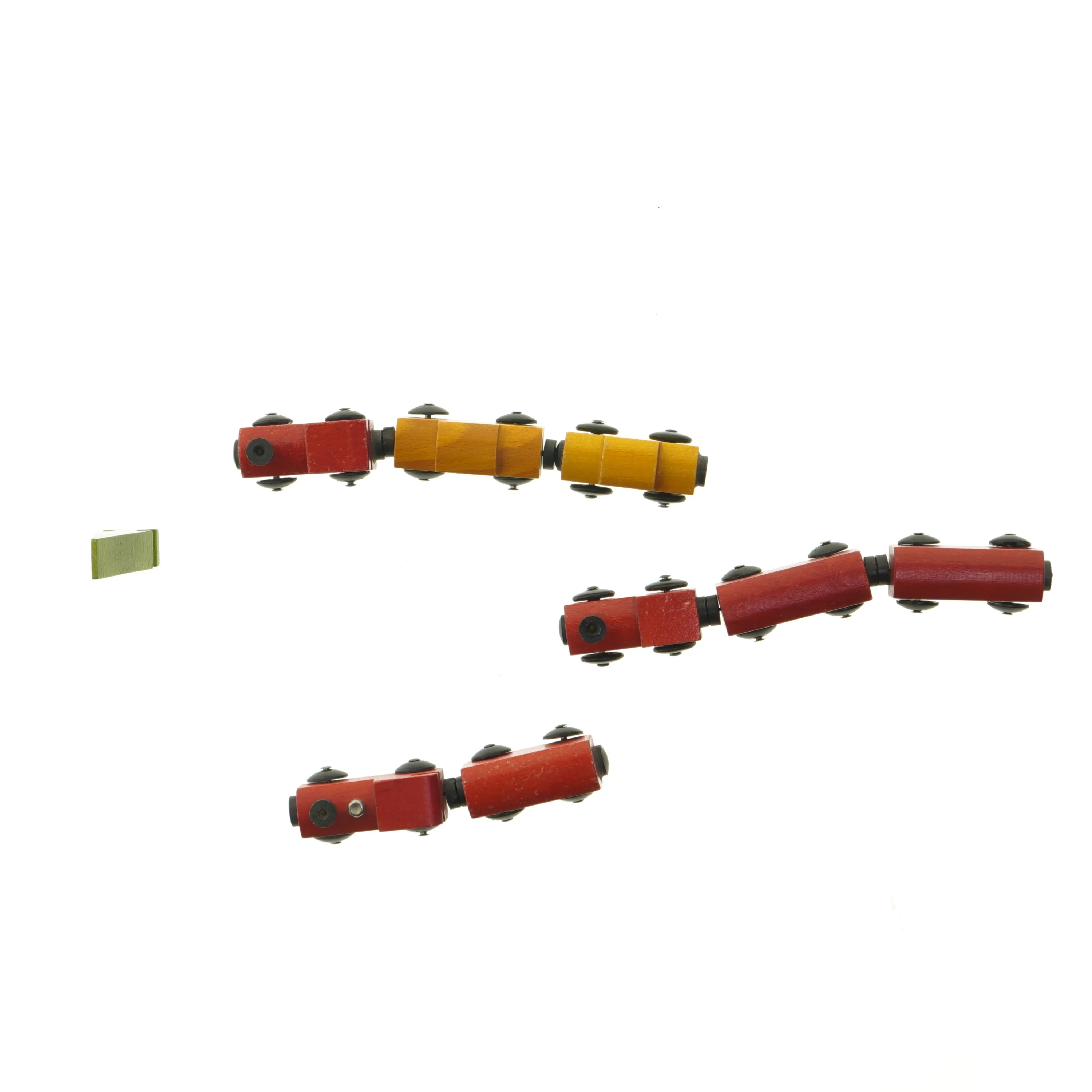 Træ legetøjstog med træer (str. 8 cm)