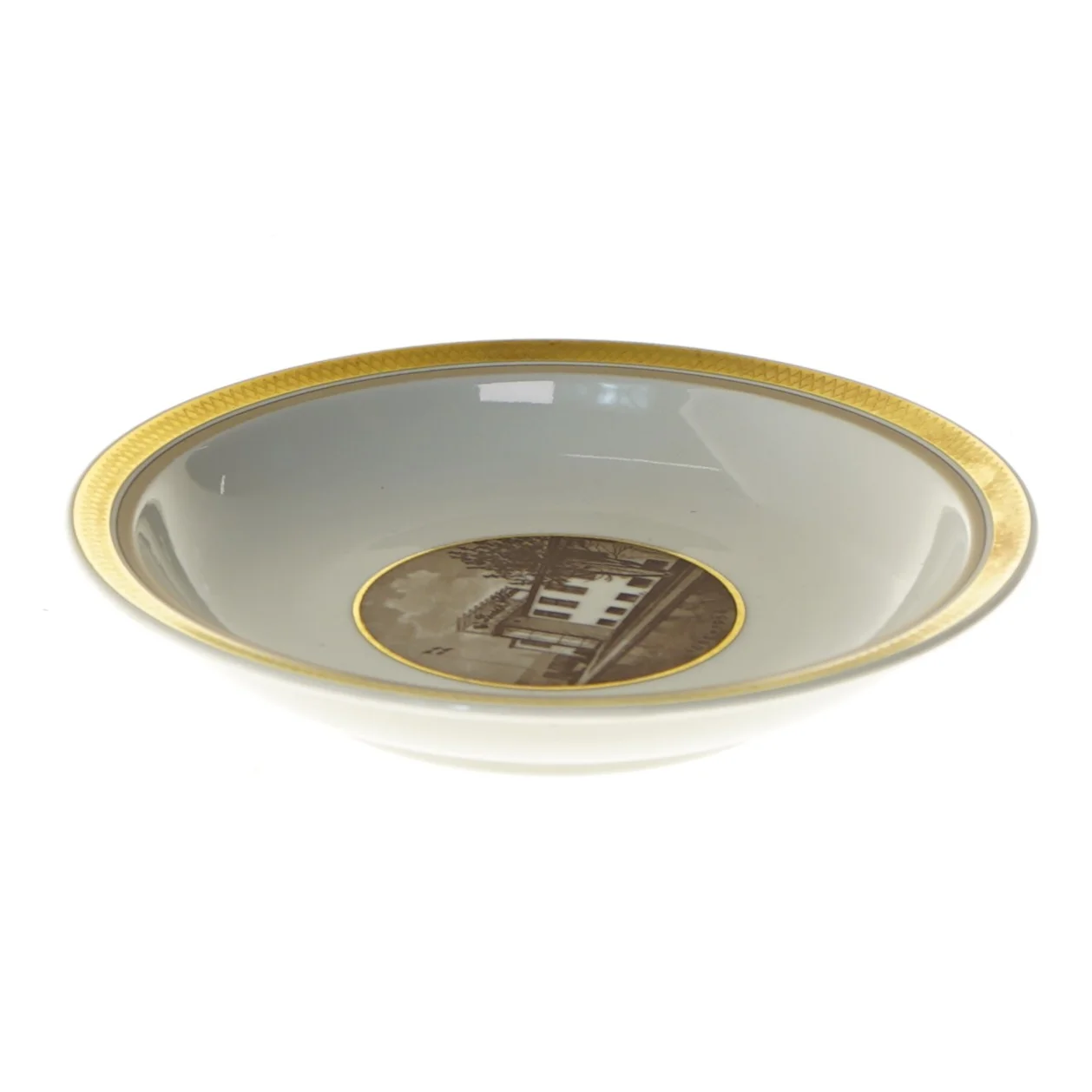 Royal Copenhagen skål med motiv fra Royal Copenhagen (str. Ø 17 cm)