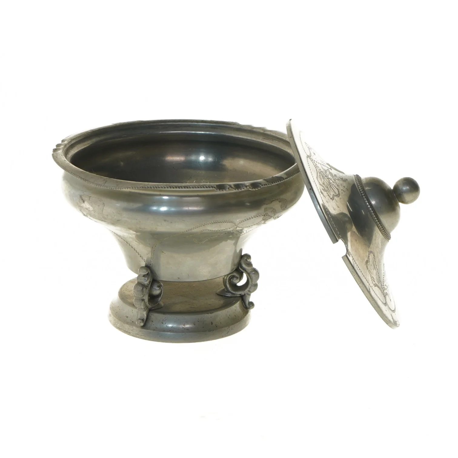 Svensk Tenn skål med låg (str. Ø 14x10 cm)