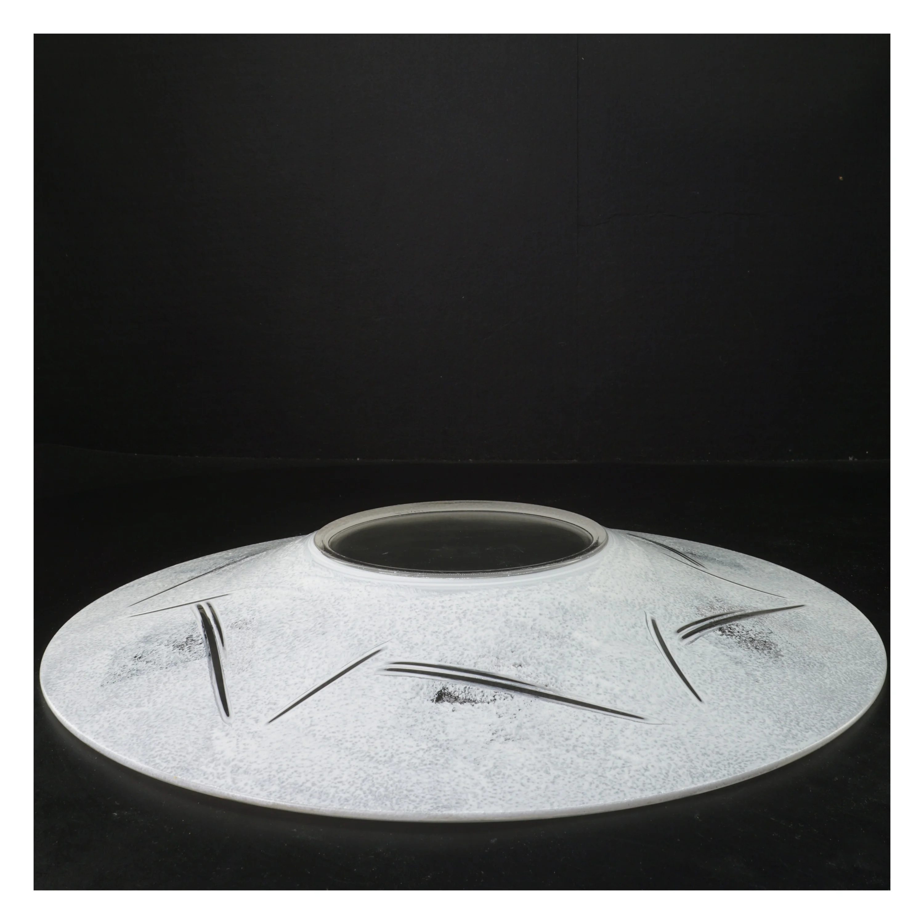 Dekorativt fad (str. Ø 38 cm)