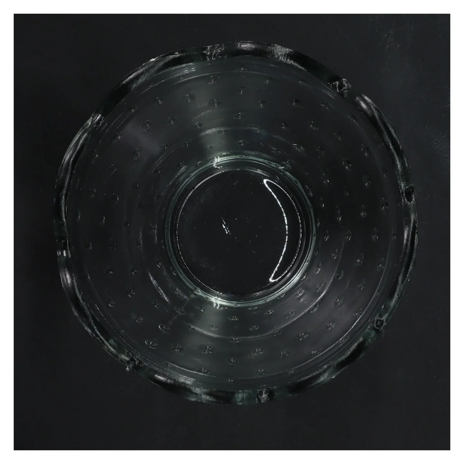 Glasvase med prikker (str. Ø 12 cm længde 10 cm)