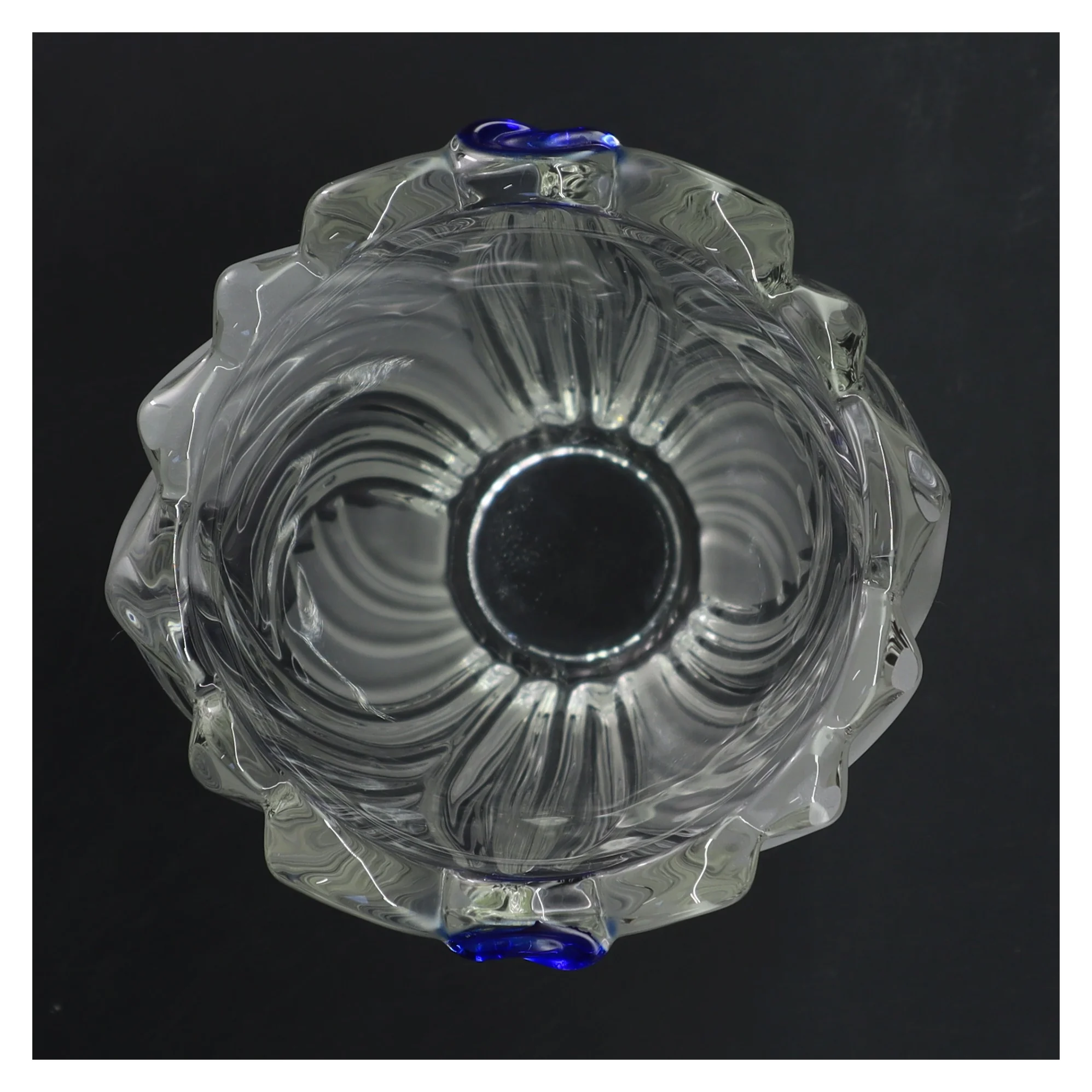 Glasvase med mønster (str. Ø 14 cm længde 21 cm)