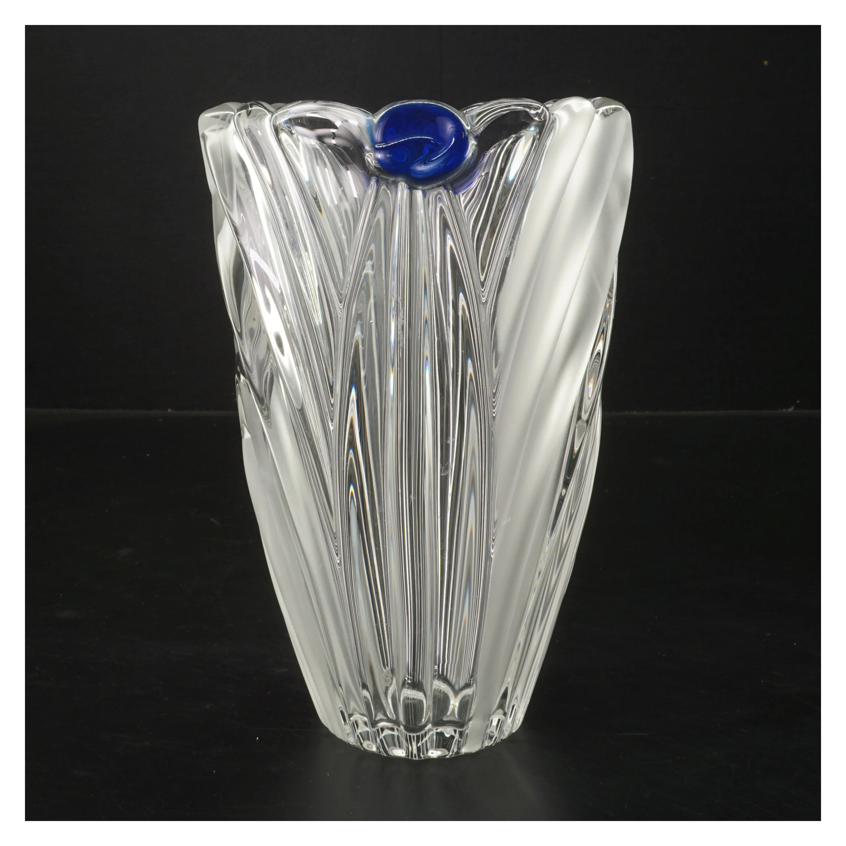 Glasvase med mønster (str. Ø 14 cm længde 21 cm)