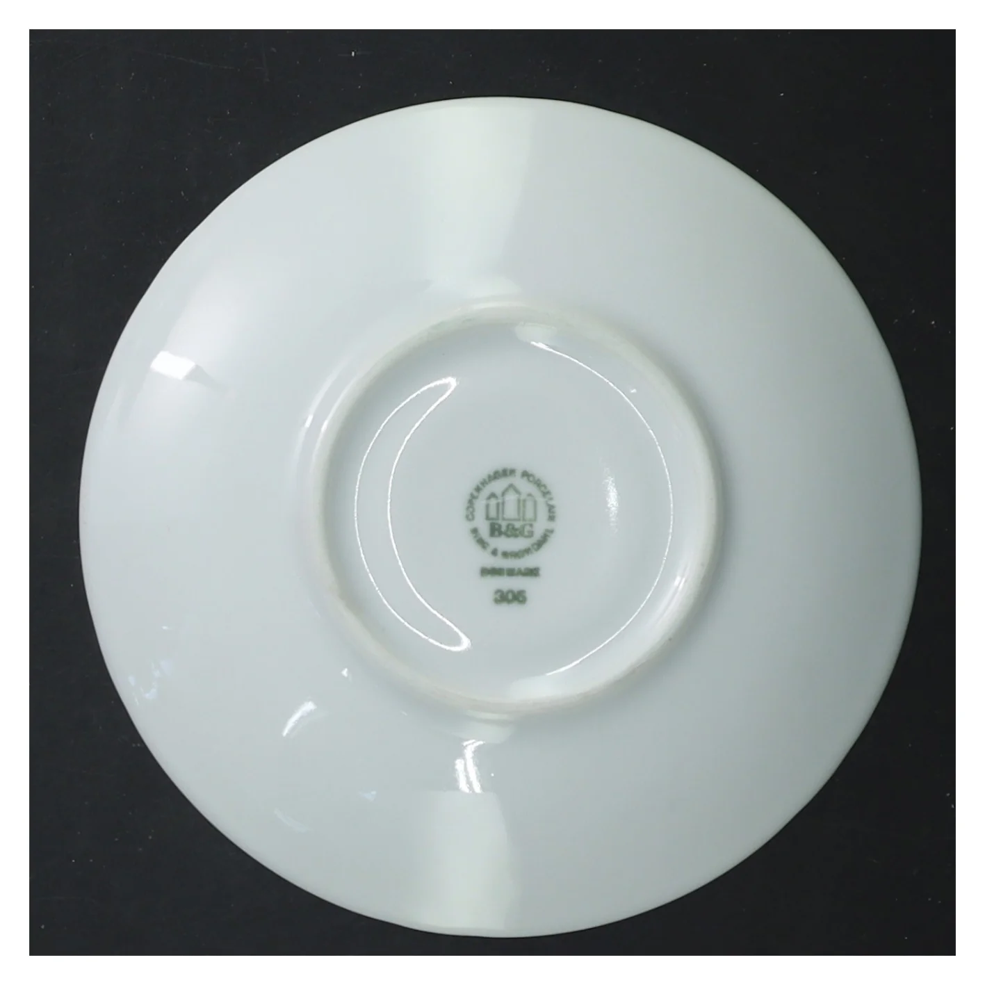 B&G hvide kaffekopper samt underkopper (str. 7 underkopper (ø 14 cm), 5 kopper (5 cm) cm)