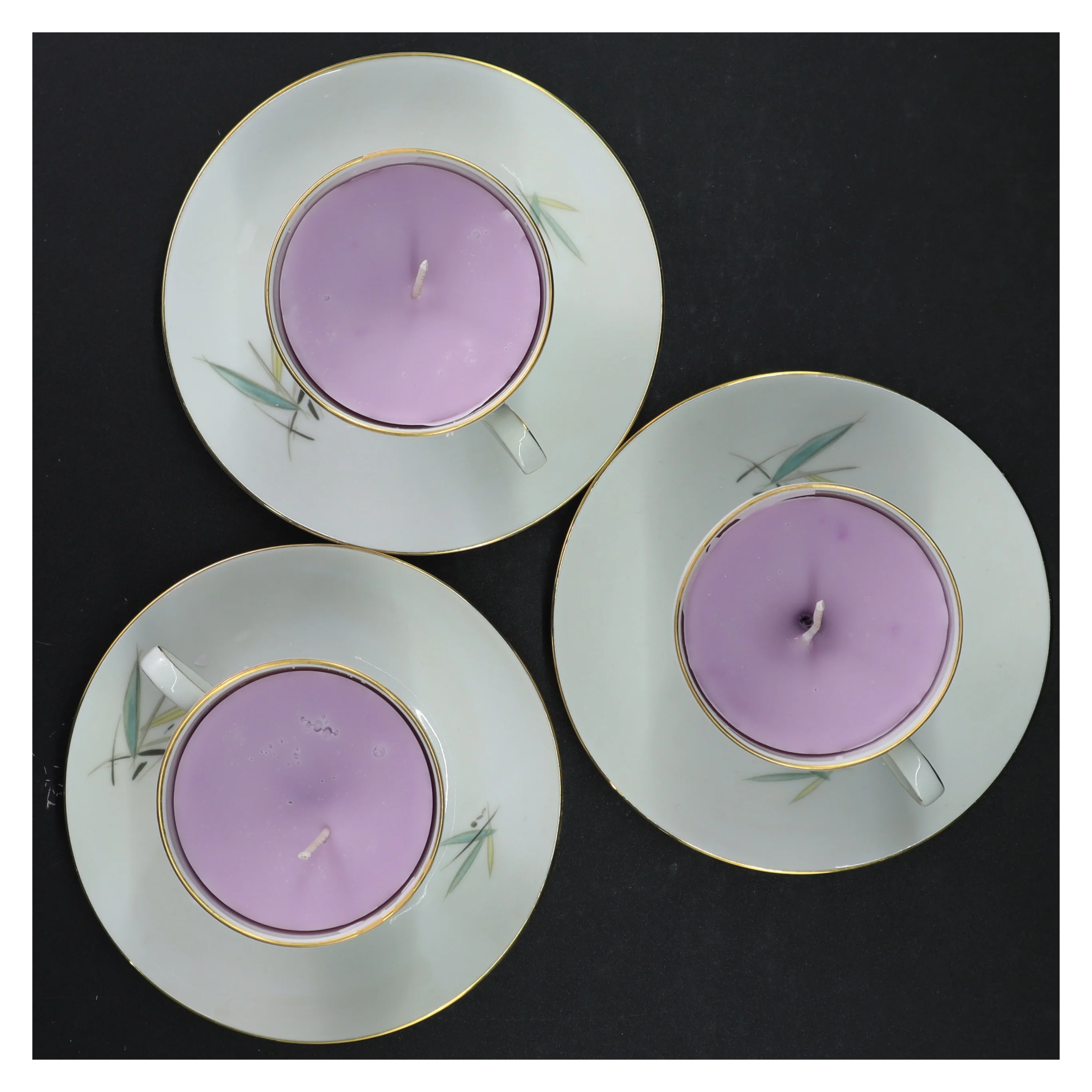 Duftlys i thekopper.