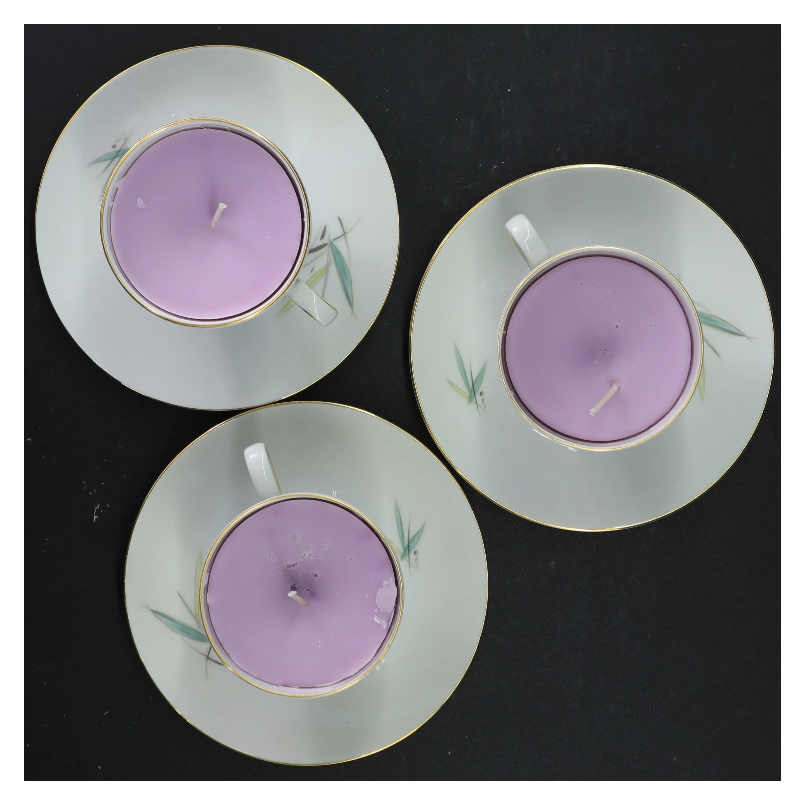 Duftlys i dekorative thekopper