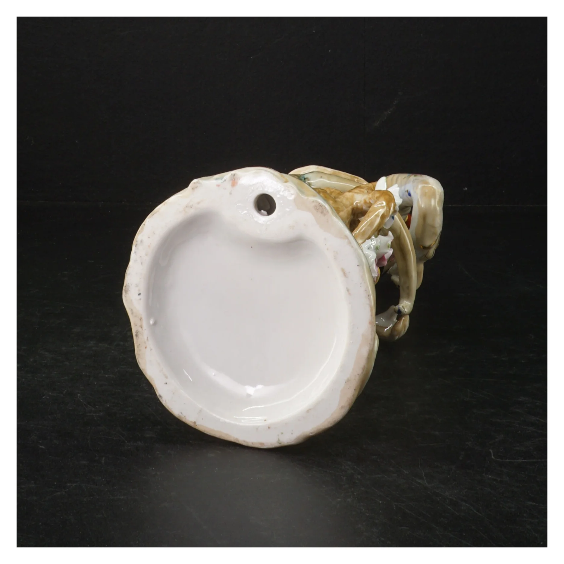 Porcelænsfigur af vandbærer (str. 27 cm)