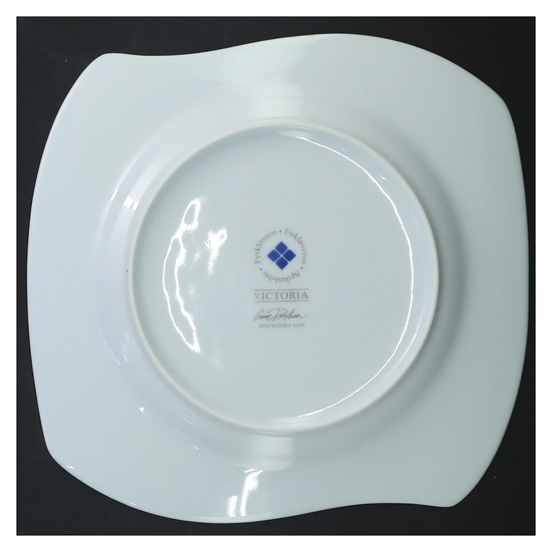 Fyrklövern Victoria tallerkner (str. Ø 22 cm)
