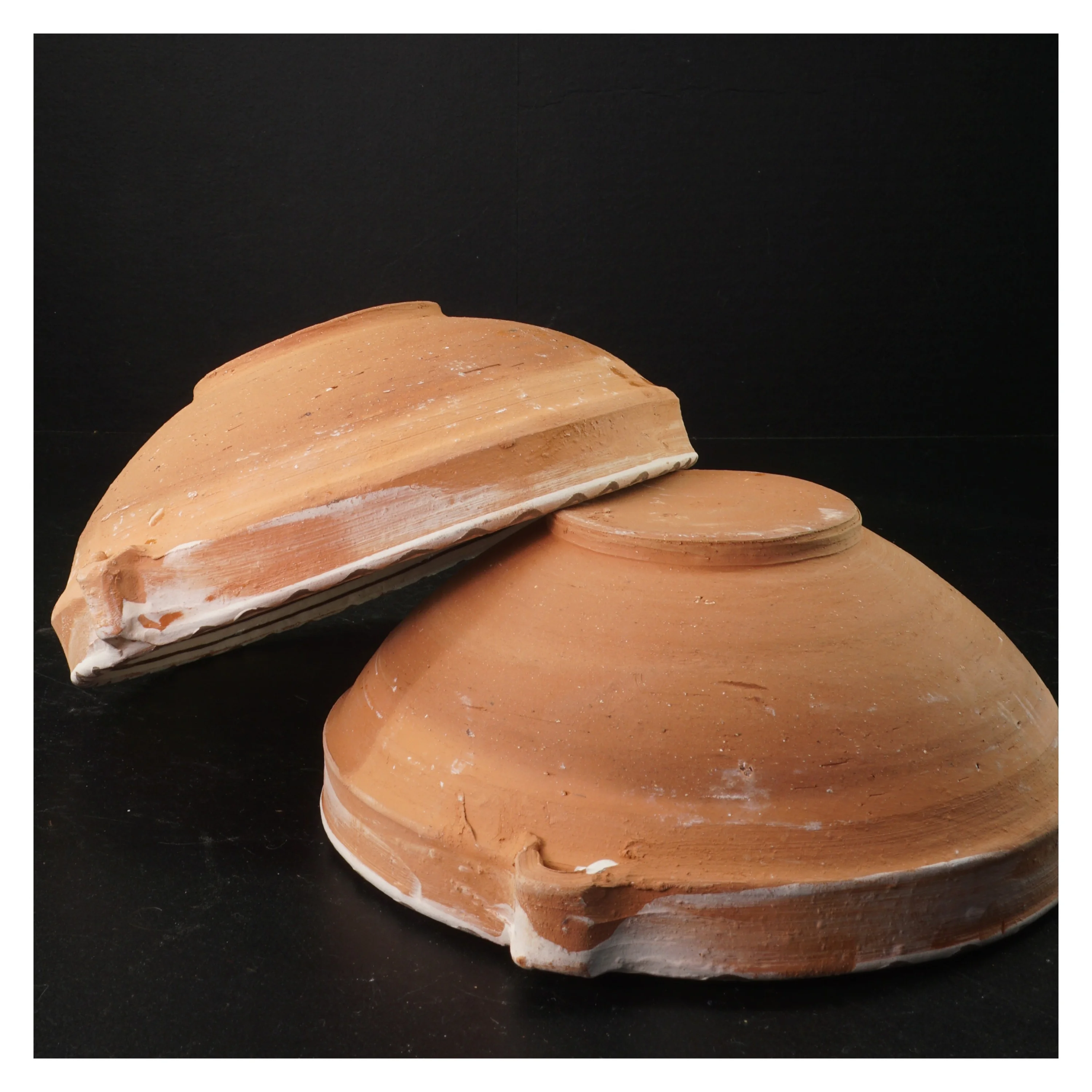 Håndlavet lerskåle (str. 23 x 6 cm)