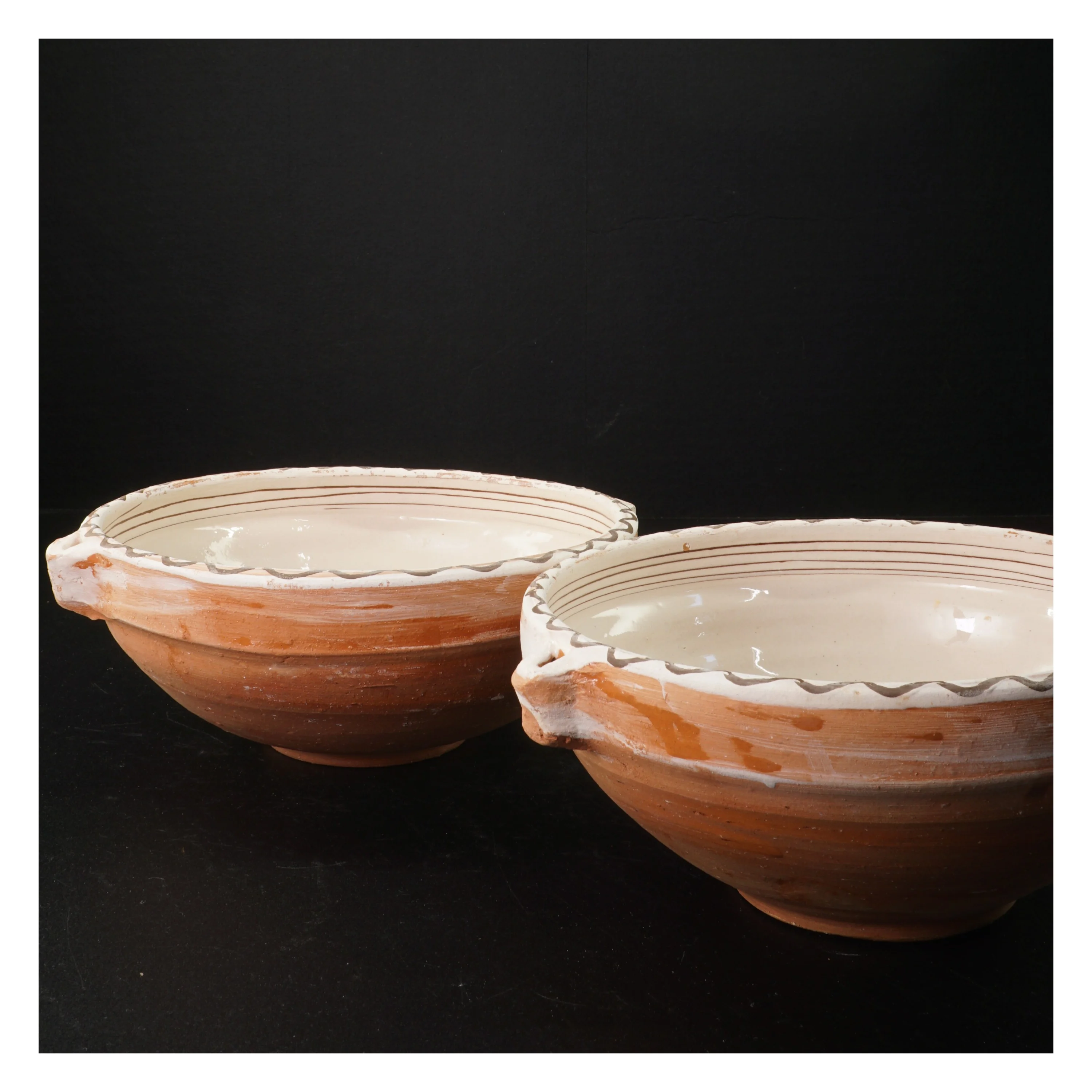 Håndlavet lerskåle (str. 23 x 6 cm)