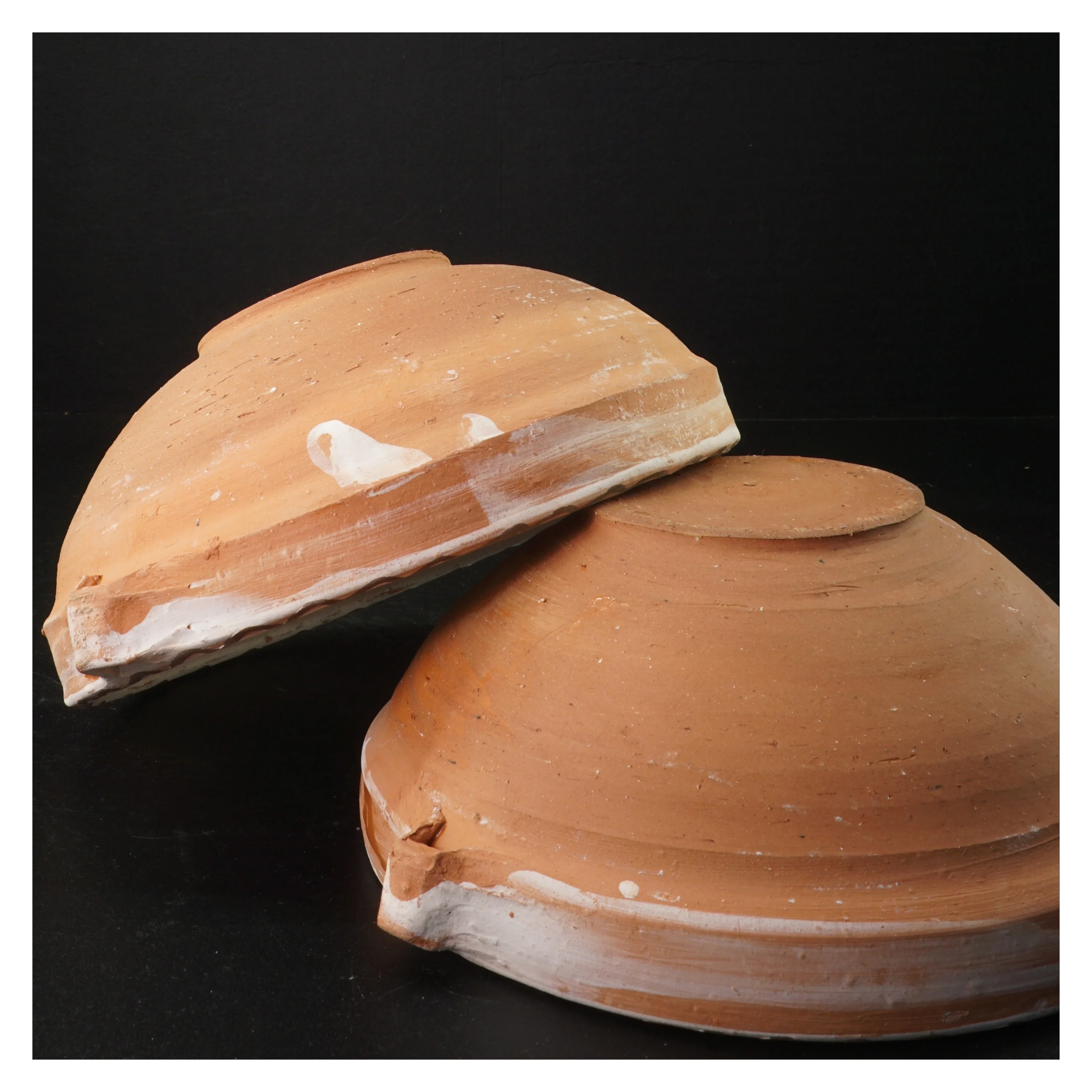 Håndlavet lerskåle (str. 23 x 6 cm)