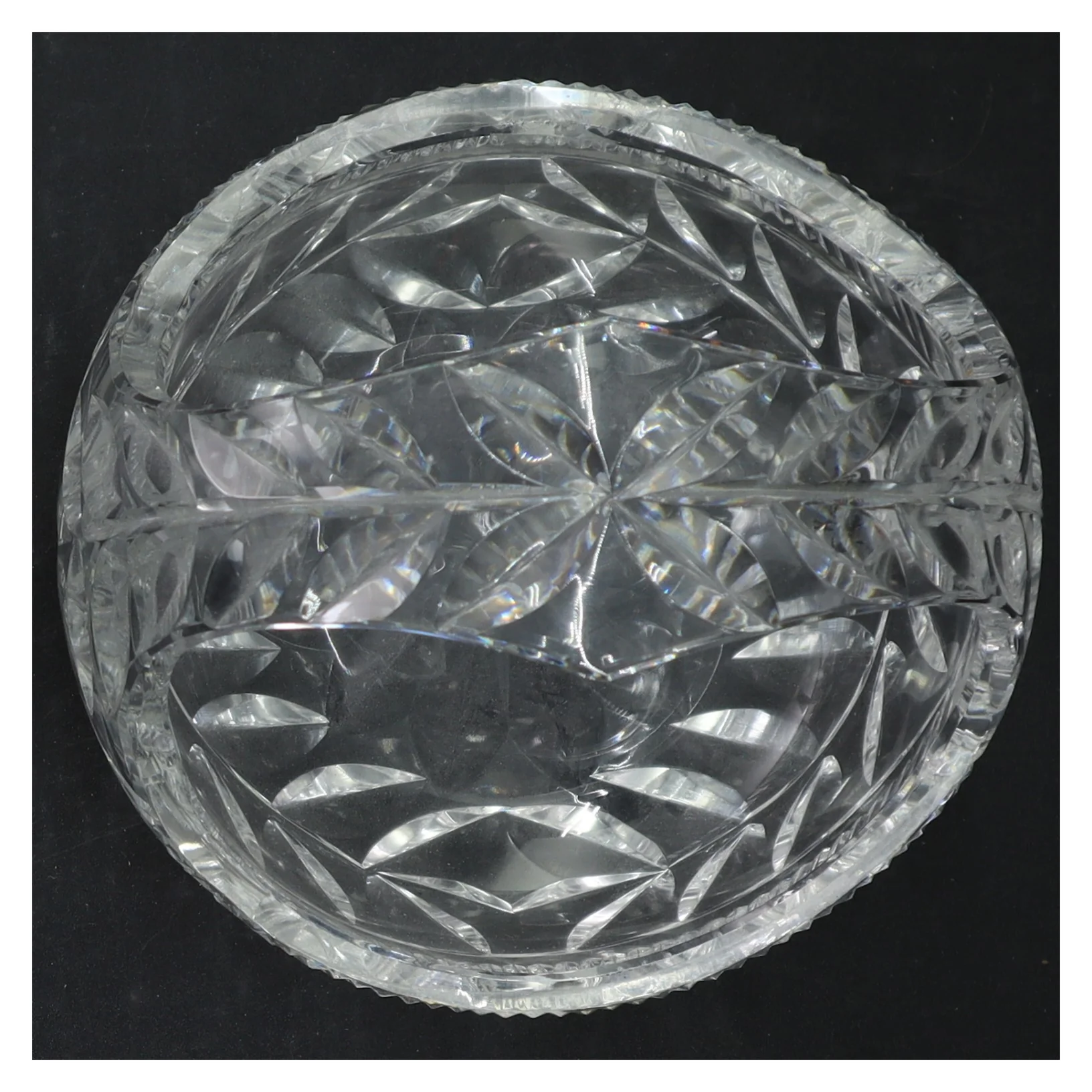 Krystalskål med håndtag (str. H. 20 cm)