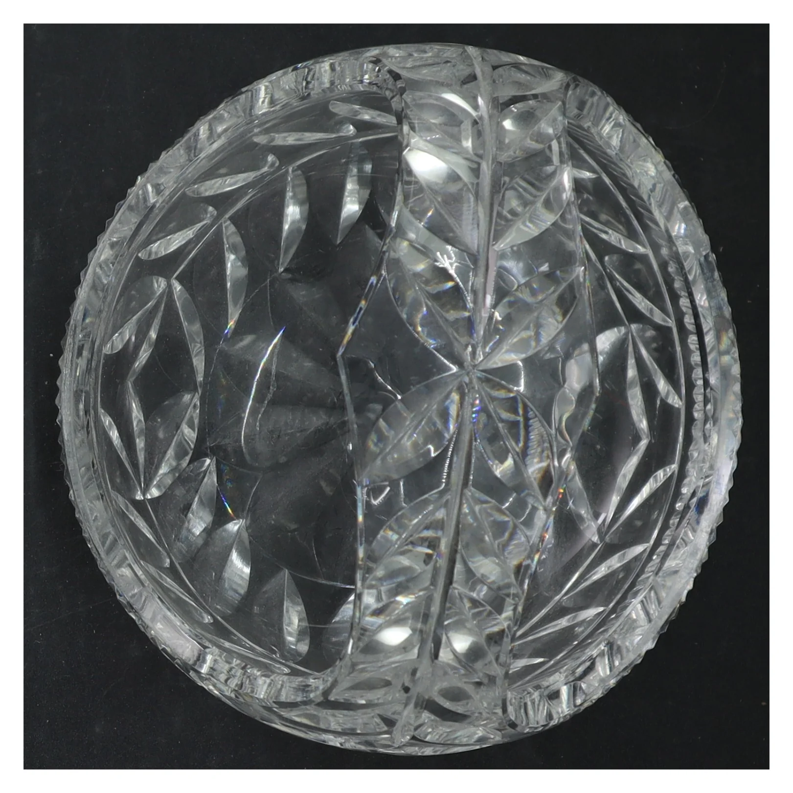 Krystalskål med håndtag (str. H. 20 cm)