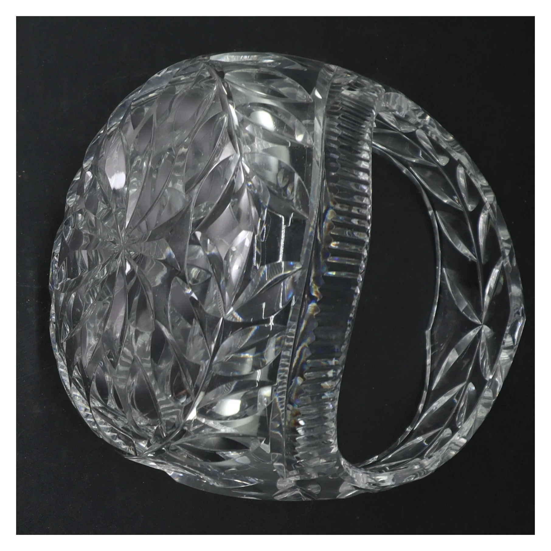 Krystalskål med håndtag (str. H. 20 cm)