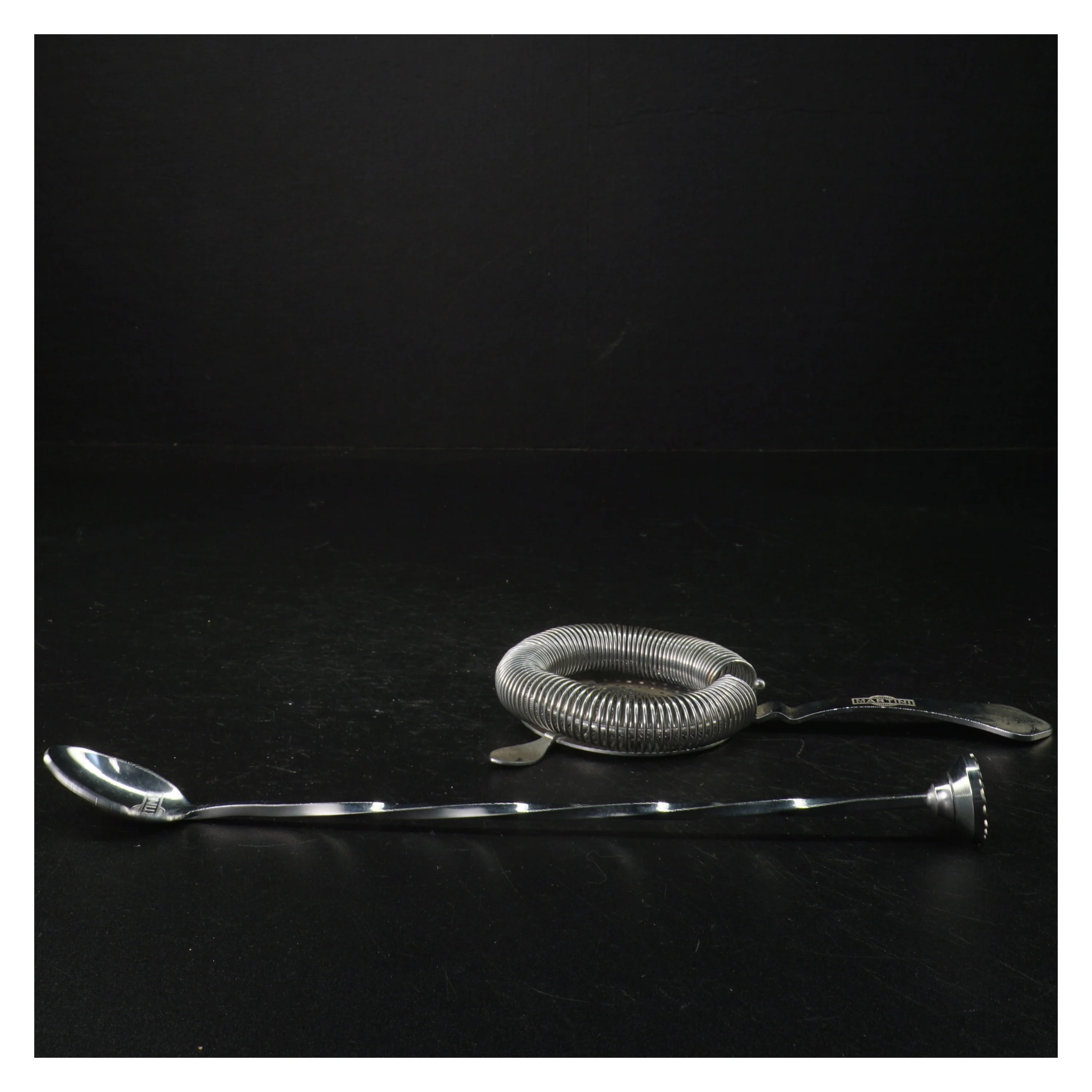 Cocktailsæt med si og drinksske fra Martini (str. 26 cm)