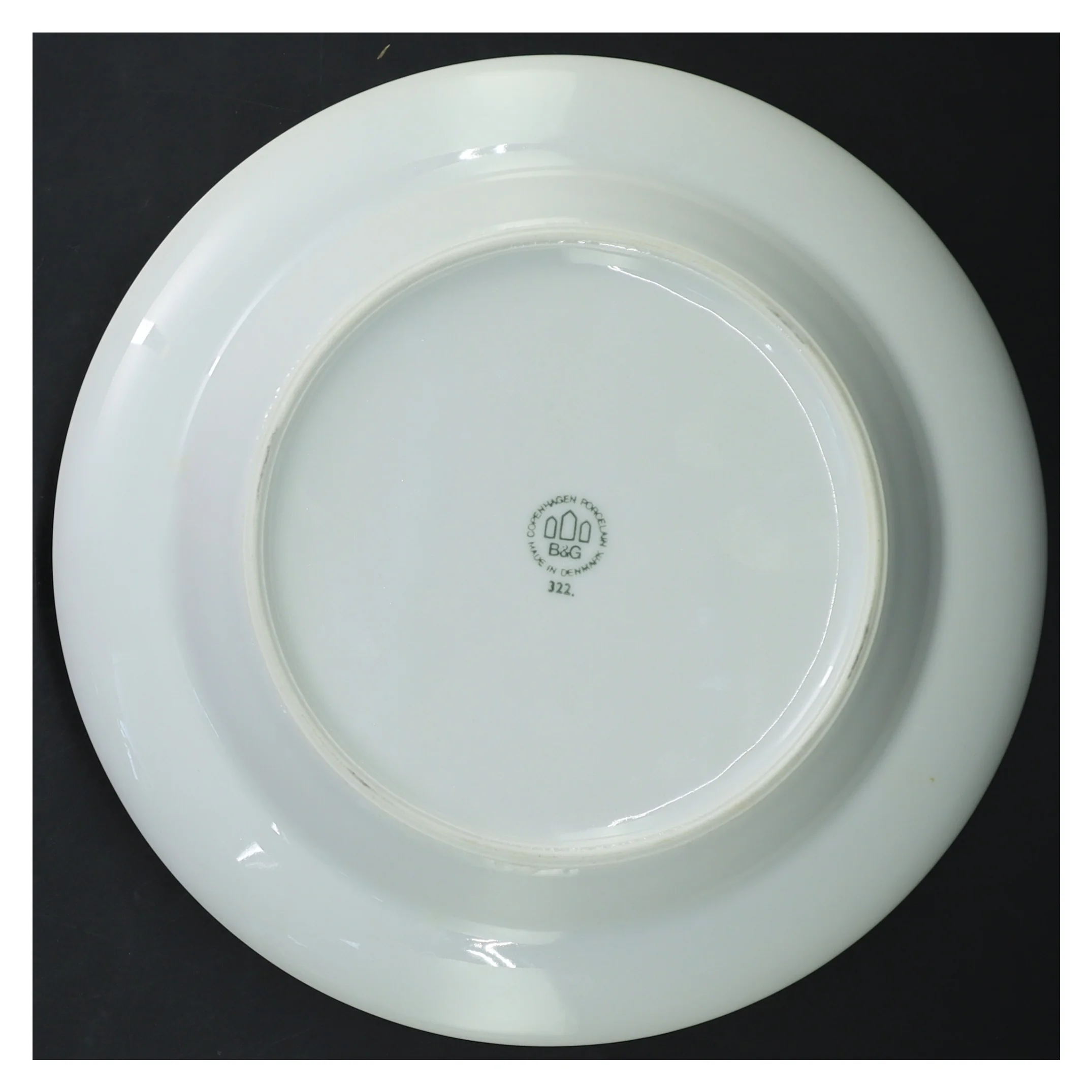 Bing og Grøndahl Henning Koppel dyb tallerken No. 322(str. Ø 21 cm)
