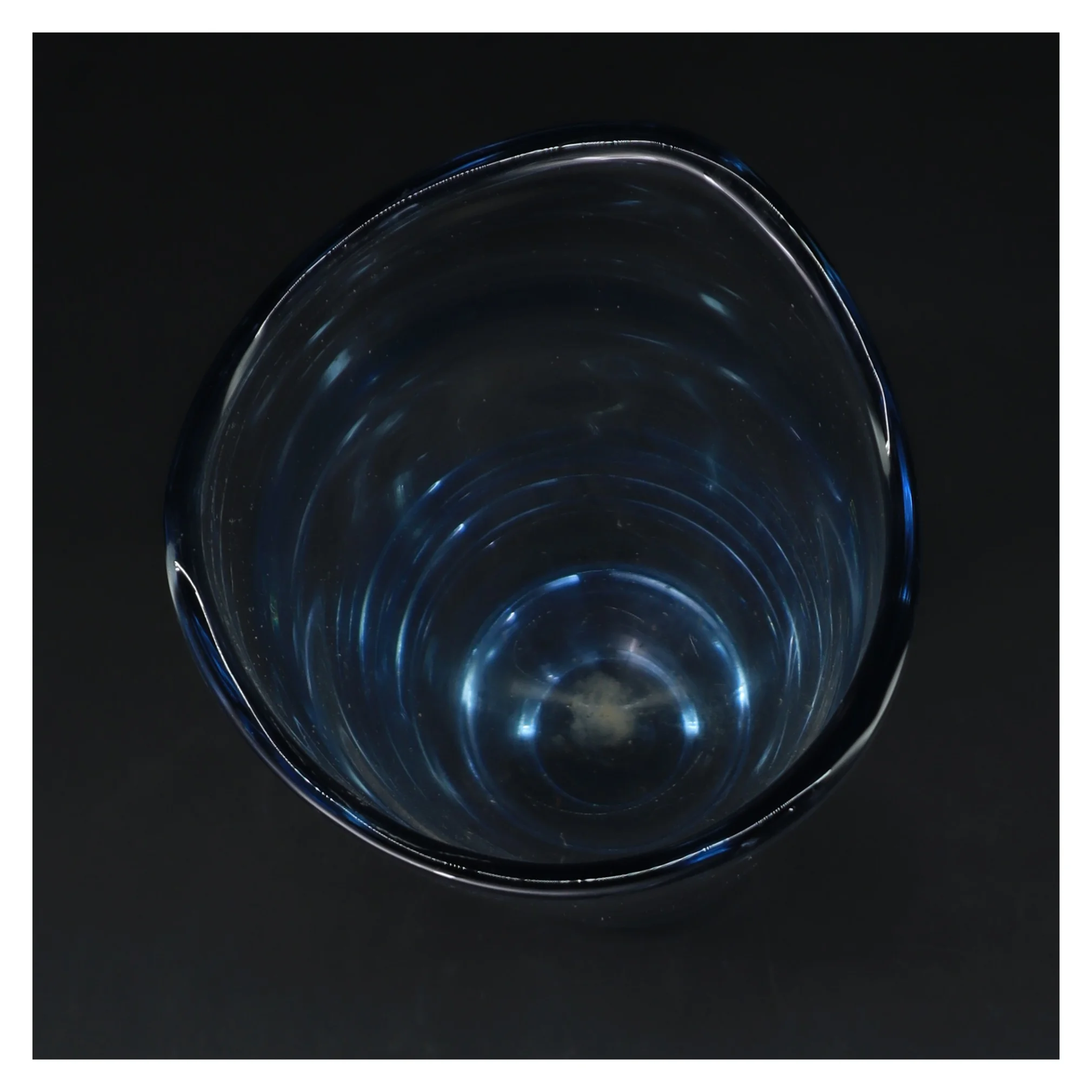 Holmegaard Akvablå vase (str. Ø 11 cm Længde 27 cm)