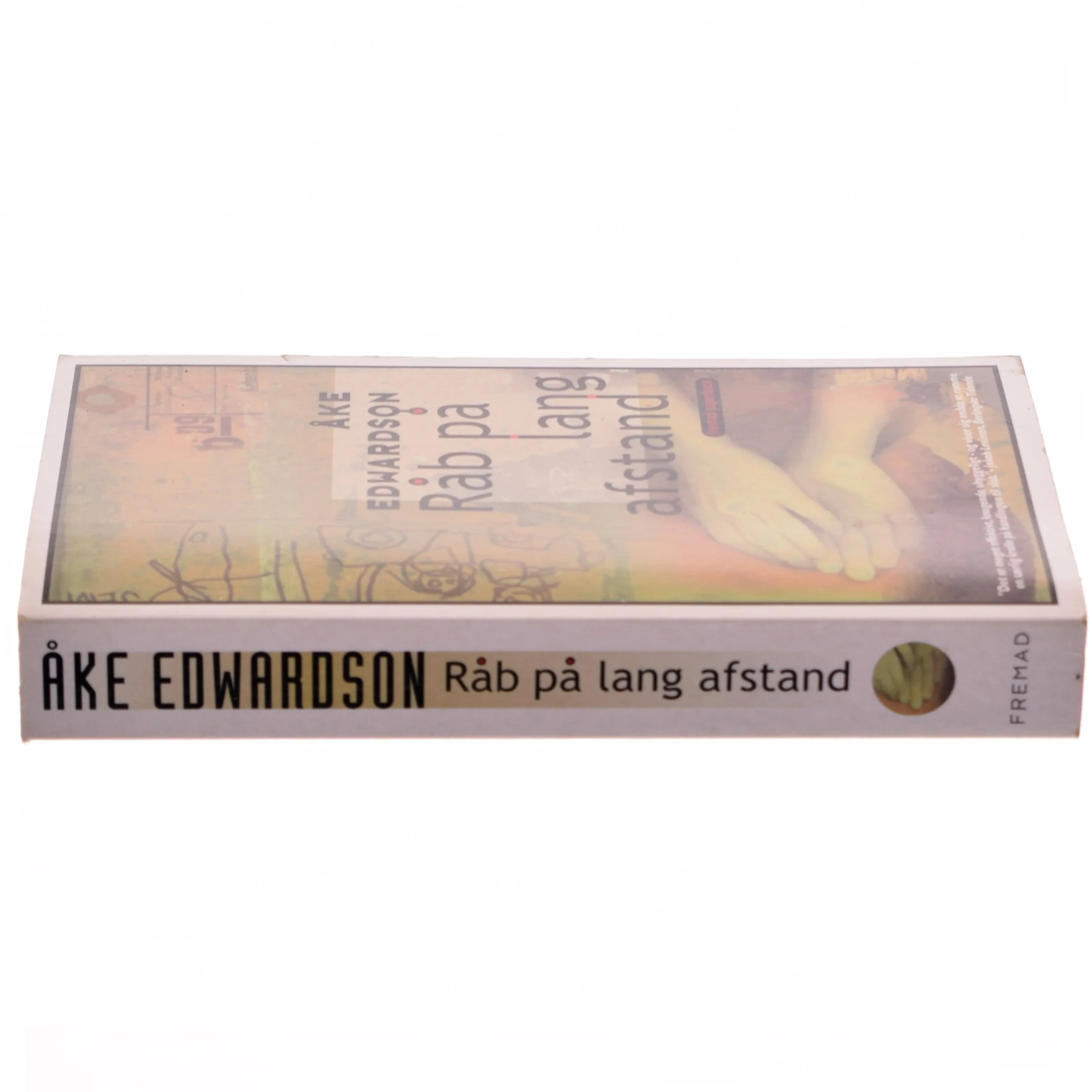 Råb på lang afstend af Åke Edwardson