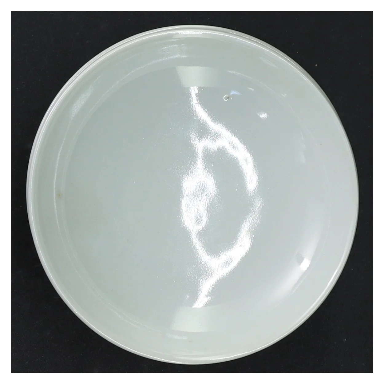 Dekorativ kinesisk porcelænstallerken (str. Ø 11,5 cm)