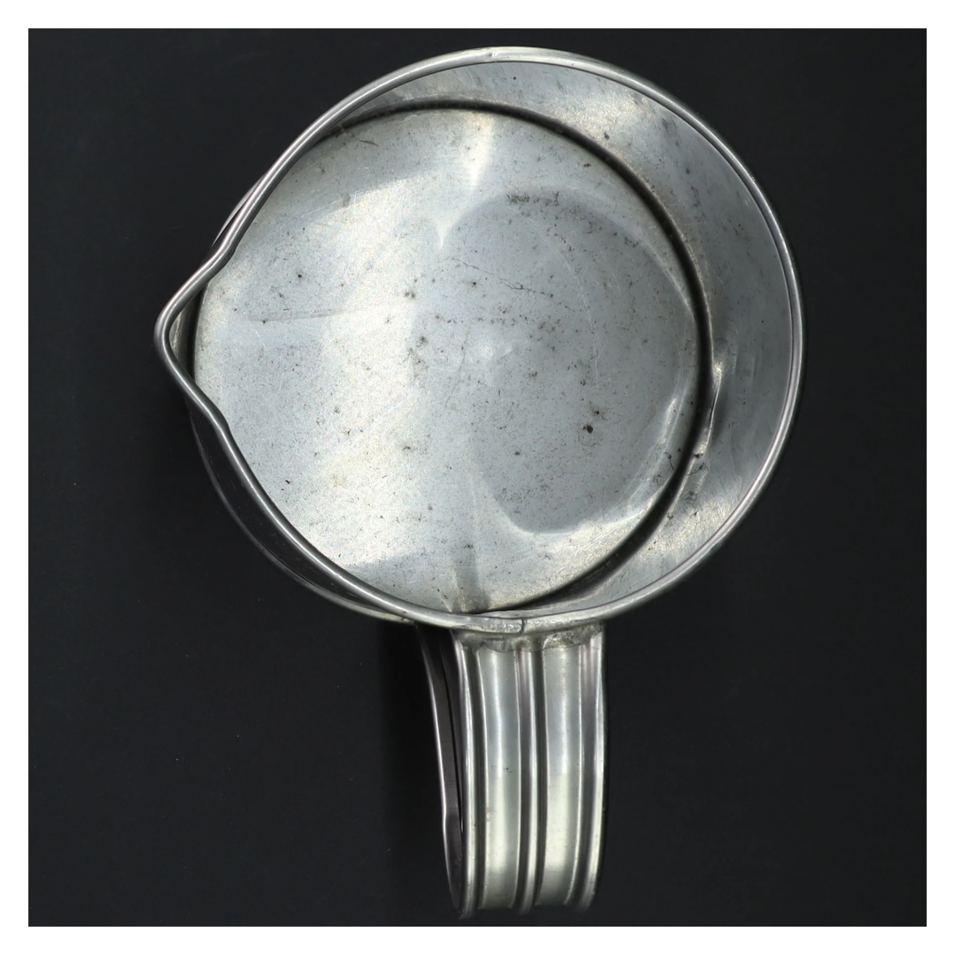 Rustfri stål målekop (str. H 13 cm, ø 12 cm)