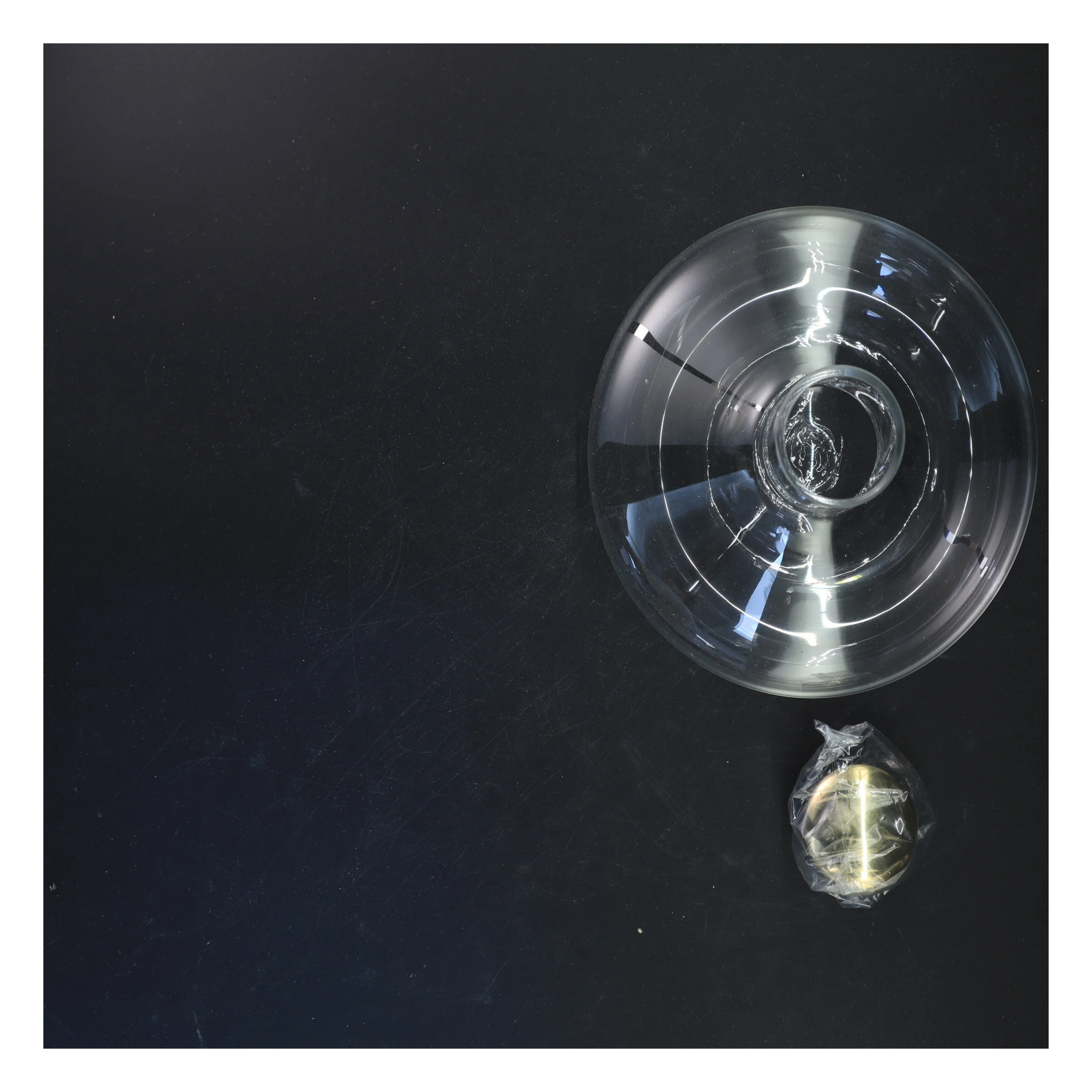 Vin-iltning karafel og propp fra Menu