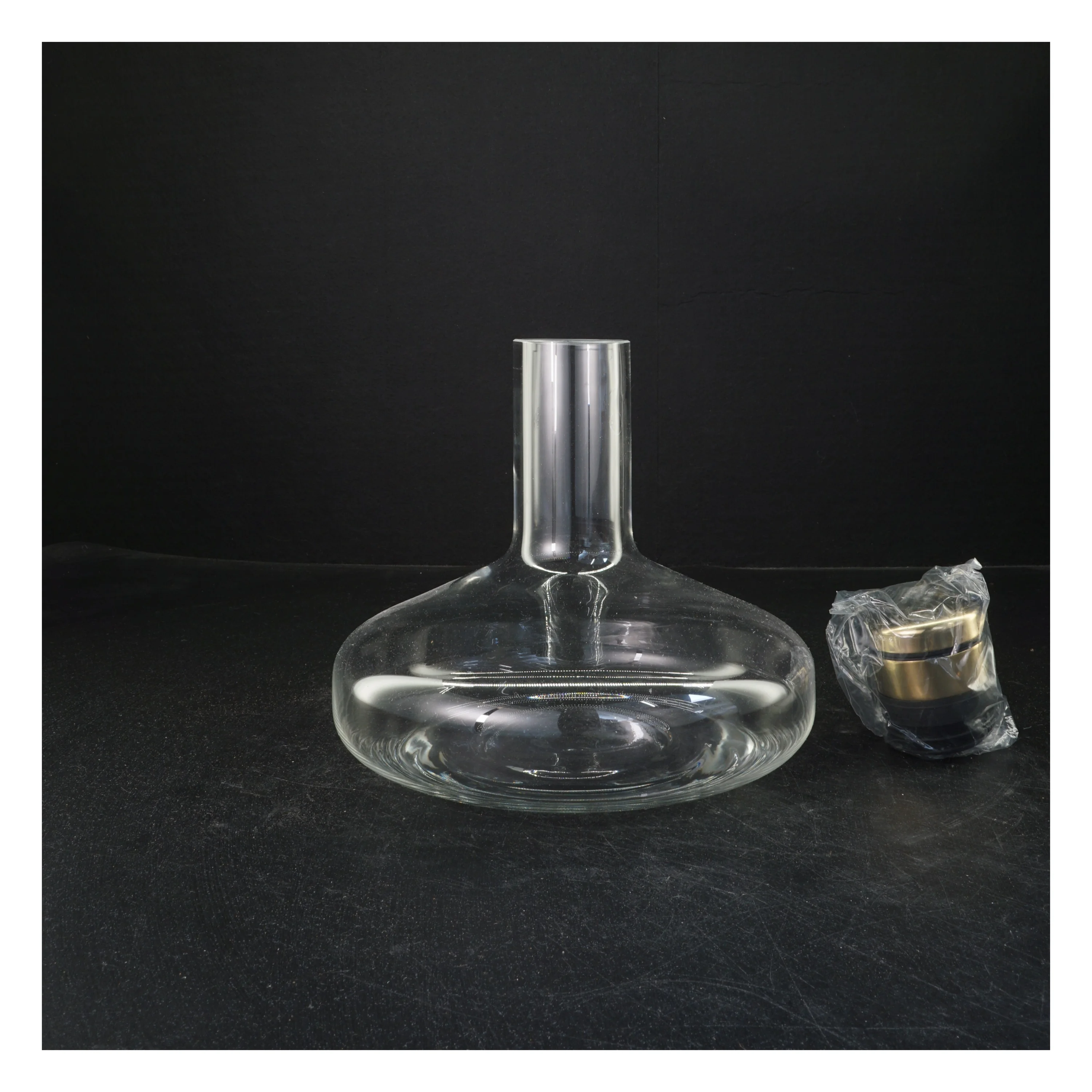 Vin-iltning karafel og propp fra Menu