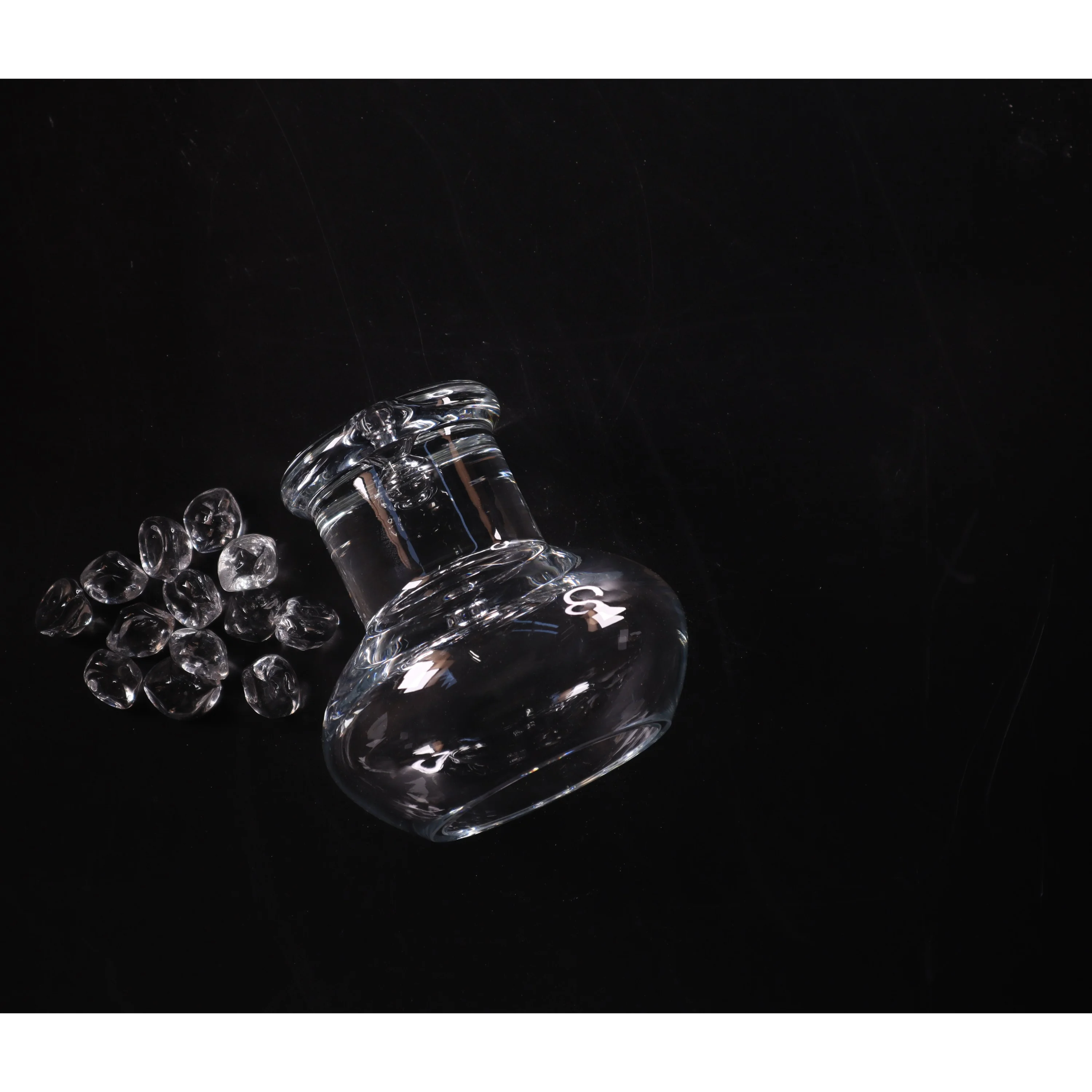 Glas vase med dekotrative glassten (str. 14 x 14 cm)