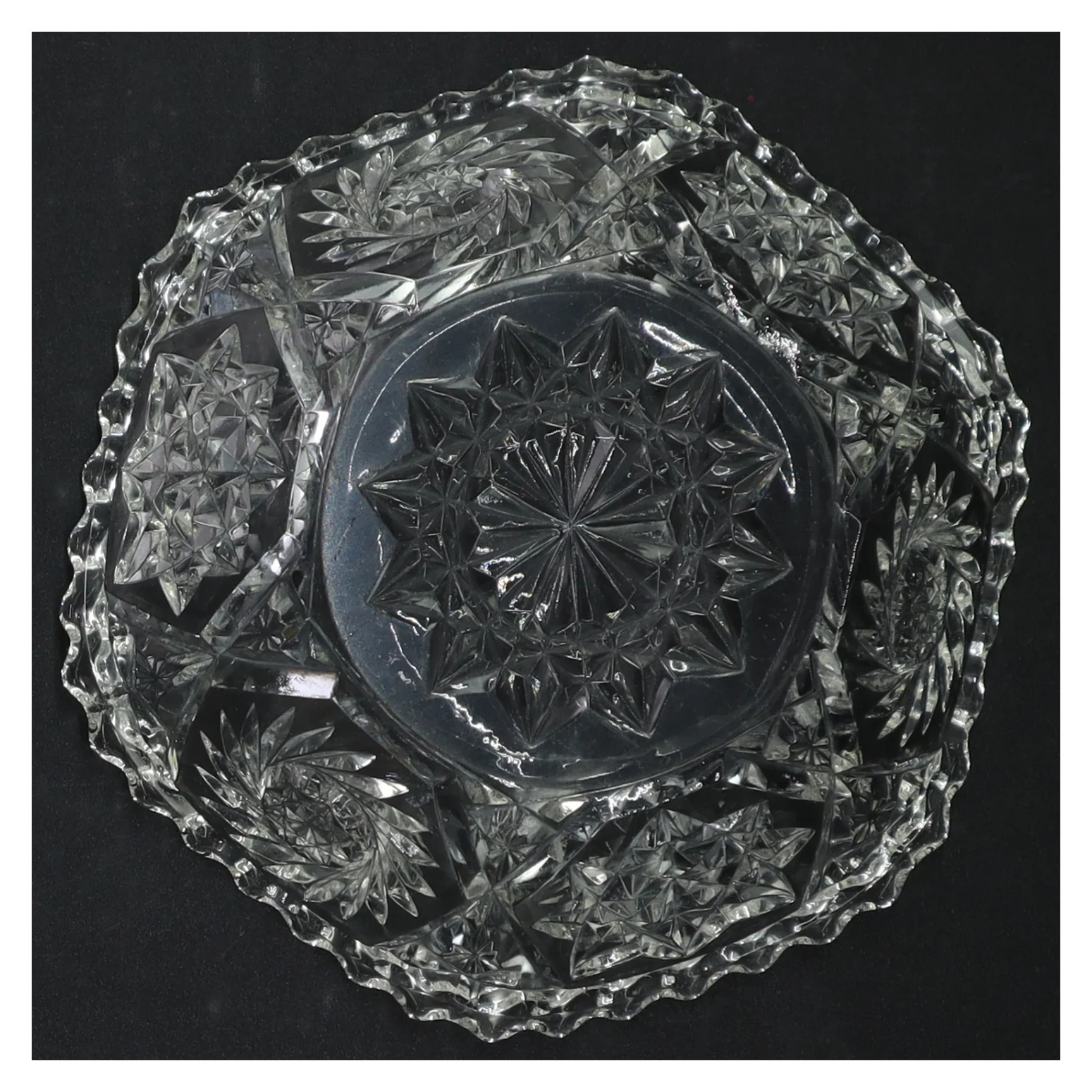 Gl. Krystal skål (str. Ø. 15,5 cm)