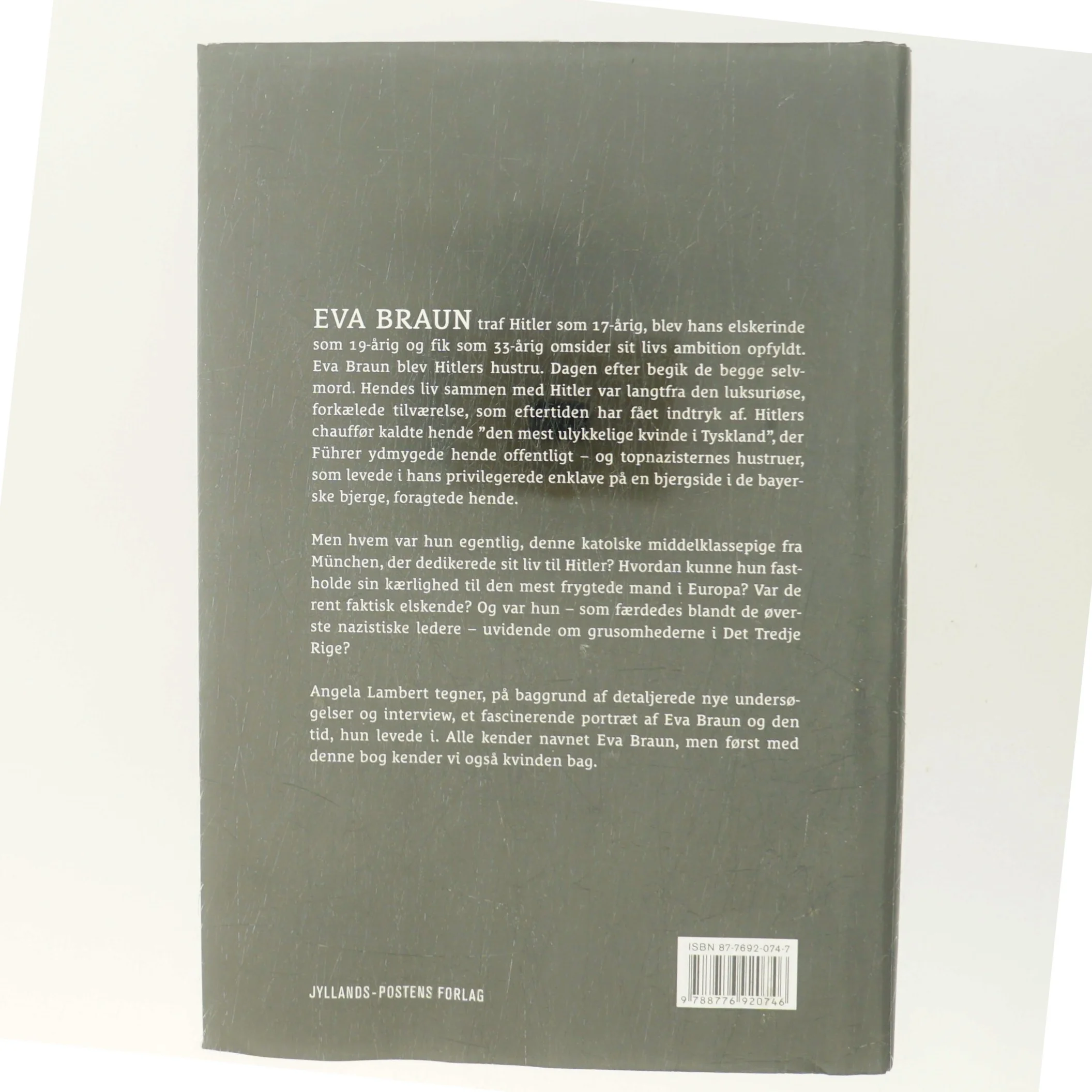 Kvinden som elskede Hitler : historien om Eva Braun af Angela Lambert (Bog)