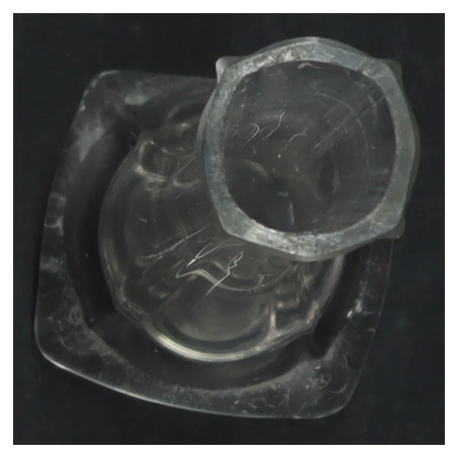 Gammel glasvase (str. H. 20 cm)