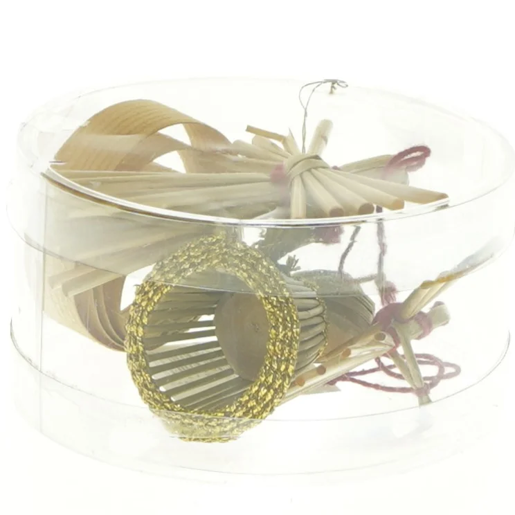 Julepynt i træ og strå (str. 8 x 5 cm)