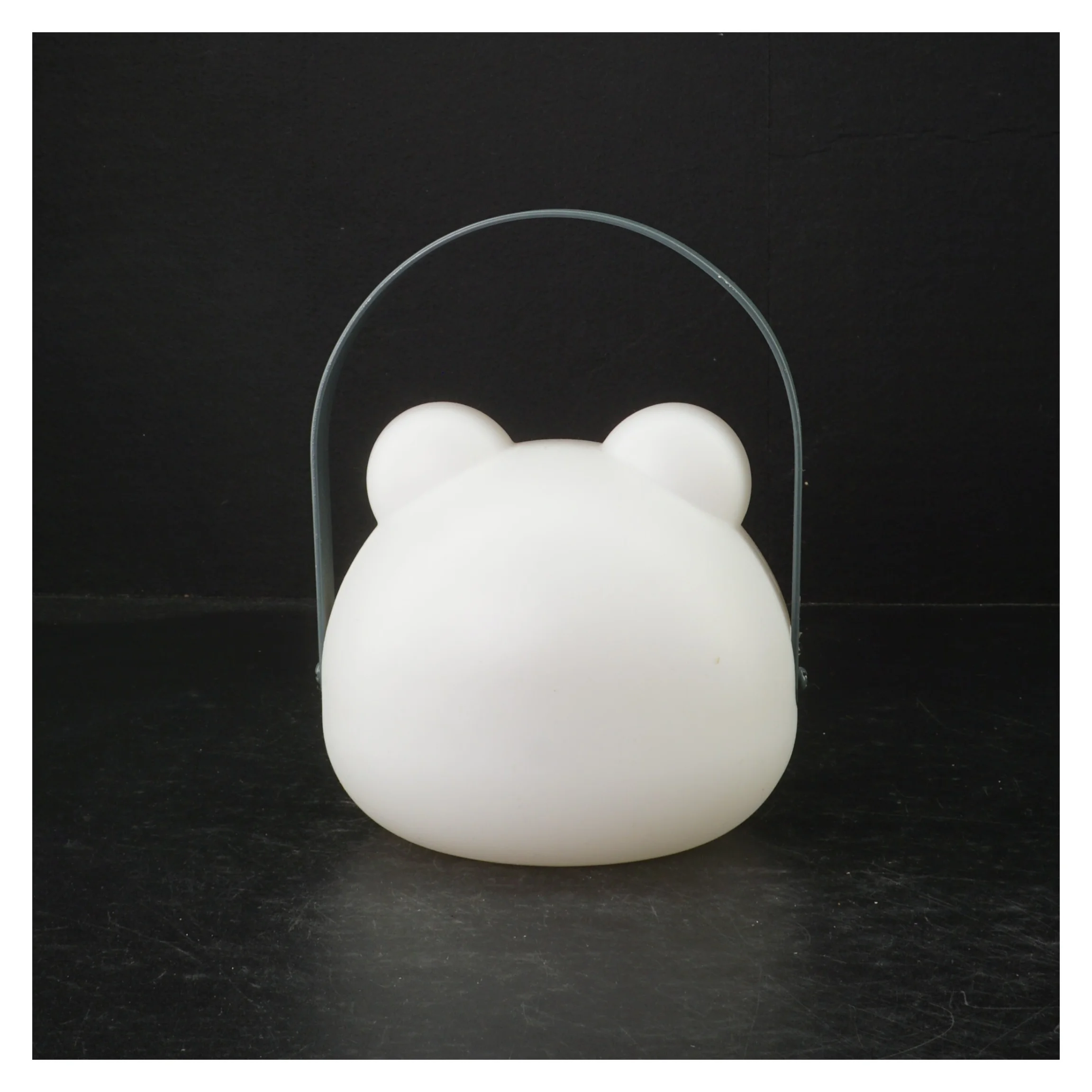 Børnelampe i bjørnedesign (str. Ø. 12 cm)