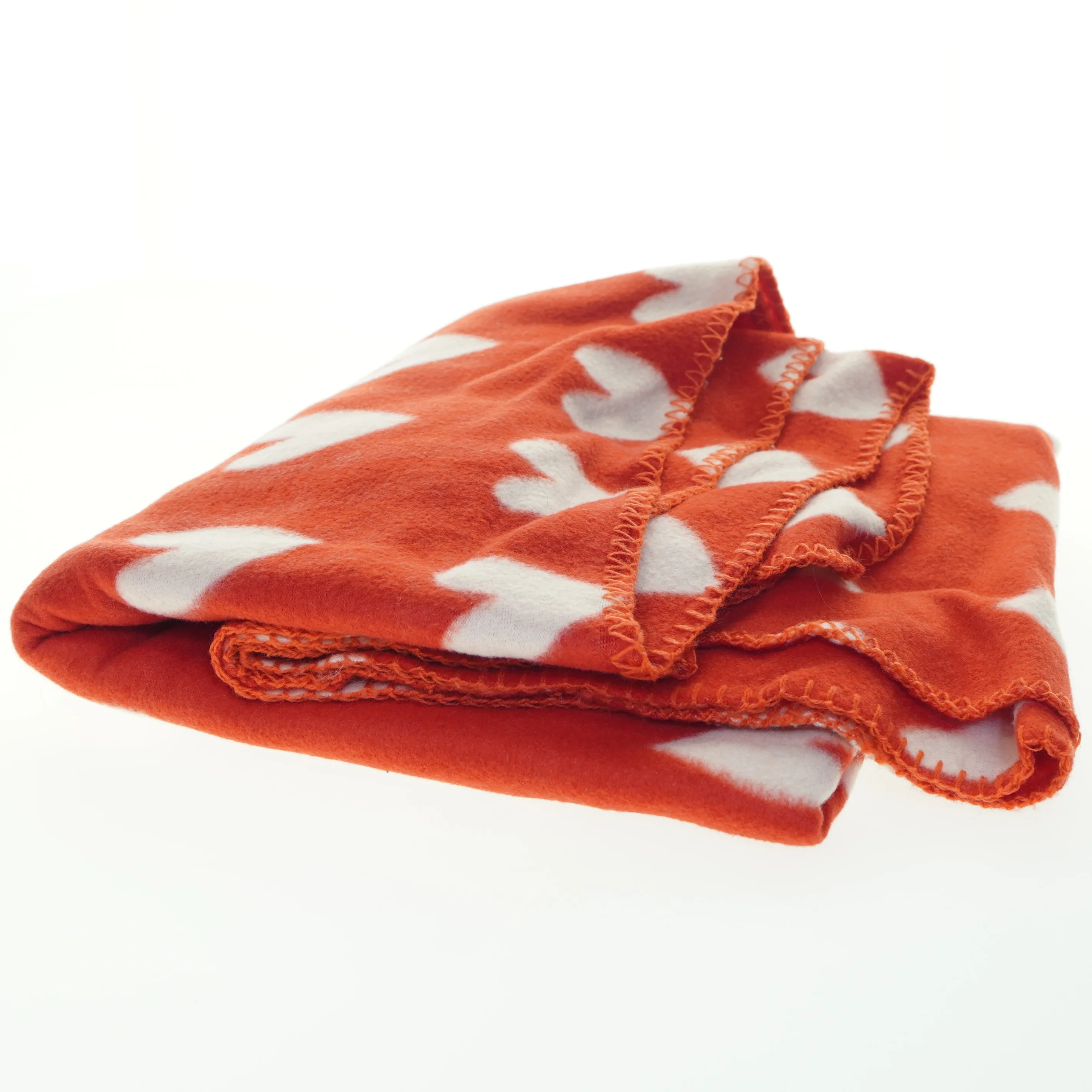 Fleece tæppe med hjerter (str. 130x200 cm)