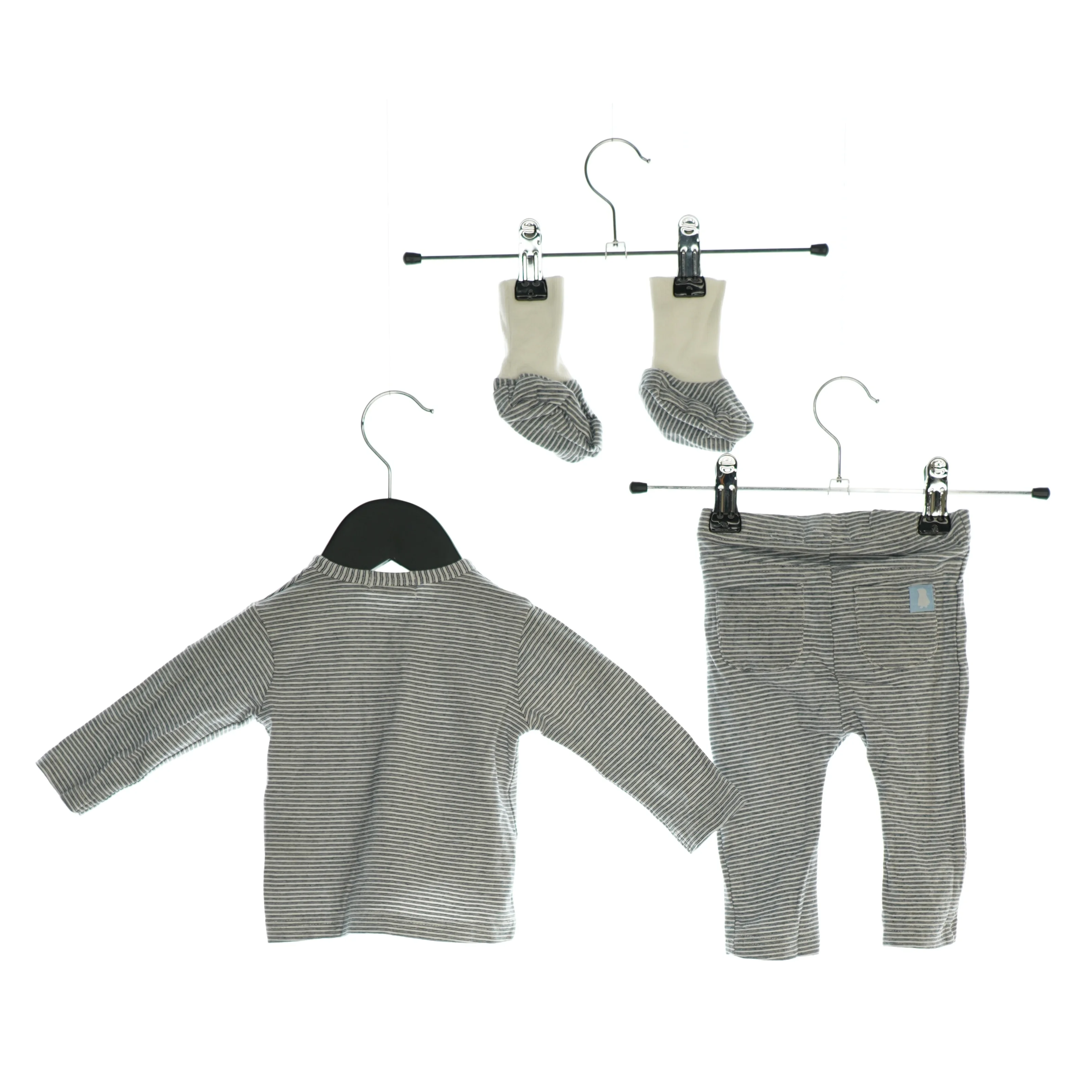 Sæt med bluse, bukser og sokker fra Dirkje (str. 62)