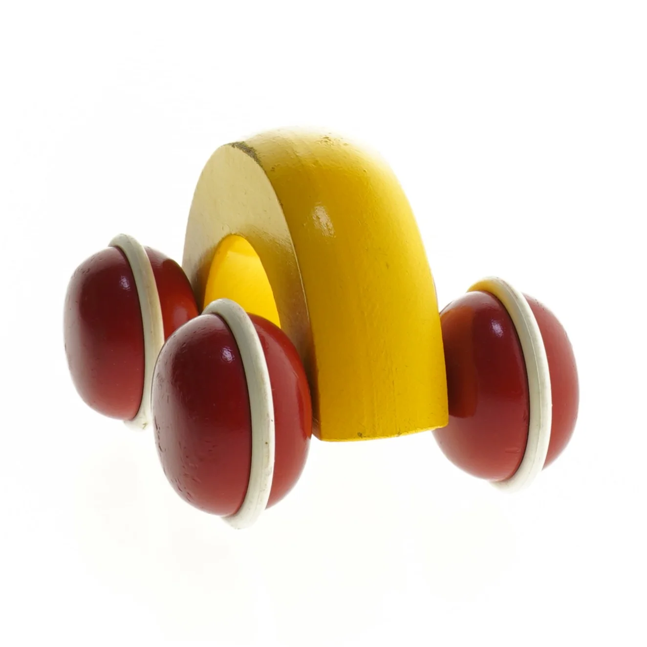 Gul og rød træbil fra Brio (str. 15 x 10 cm)