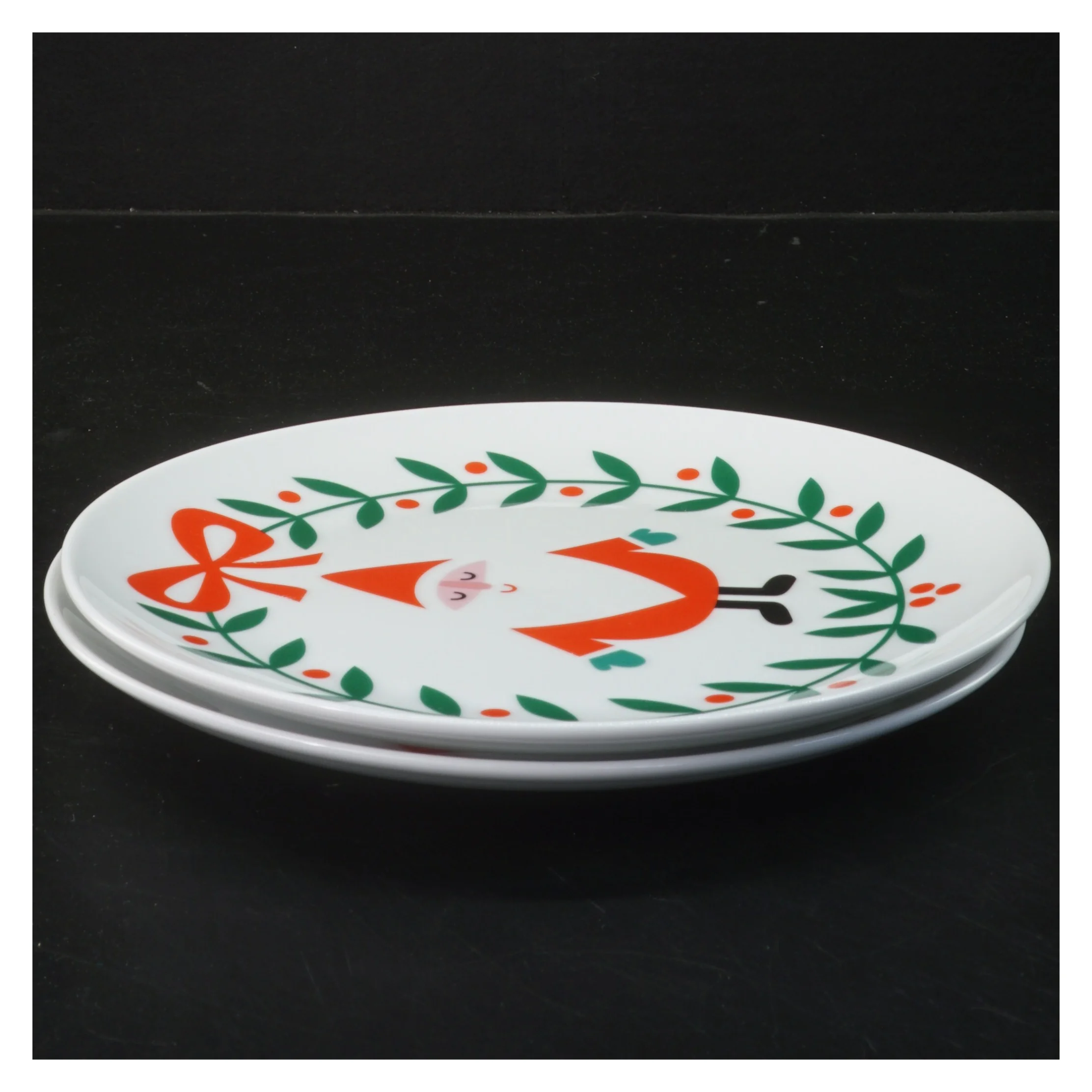 Jule tallerkener med motiver fra Flying Tiger (str. 2 stk &Oslash; 20,5 cm)