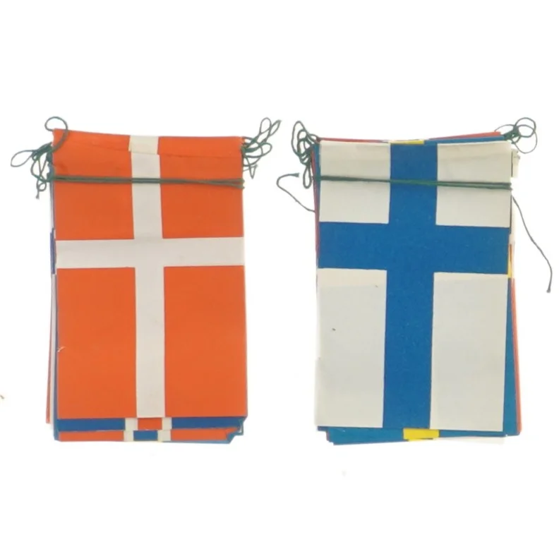 Gamle originale Flagranker med nordiske flag (str. 9x6 cm)