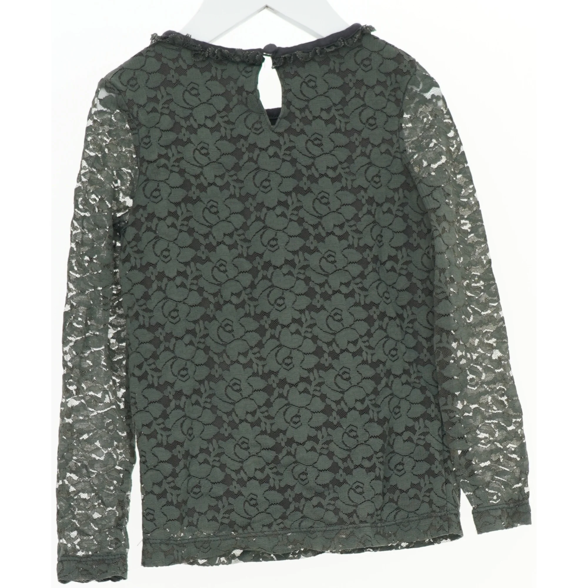 Bluse med blomsterblonder fra Pomp de Lux (str. 104)