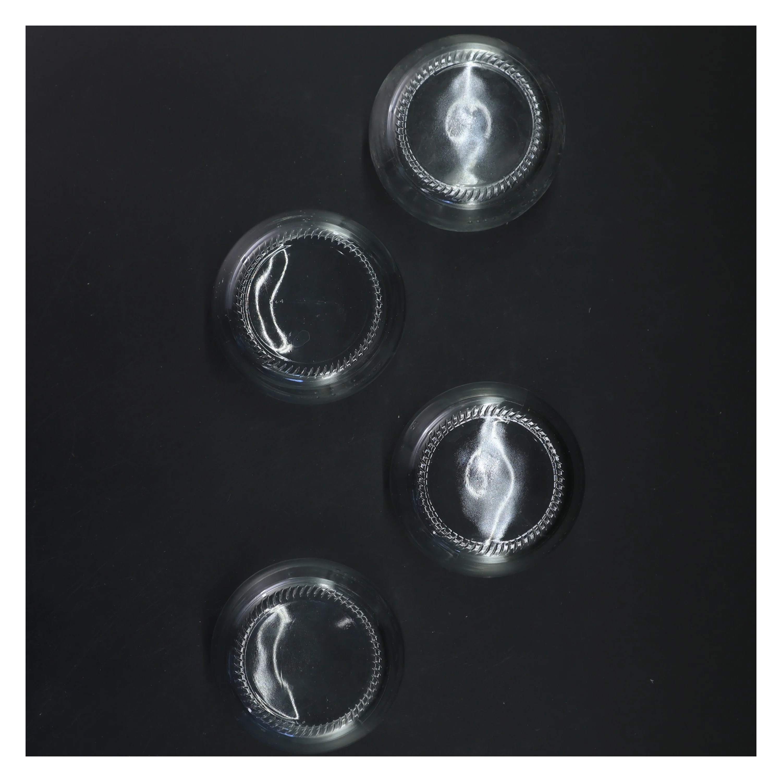 Små glas skåle (str. Ø 8,5x5 cm)