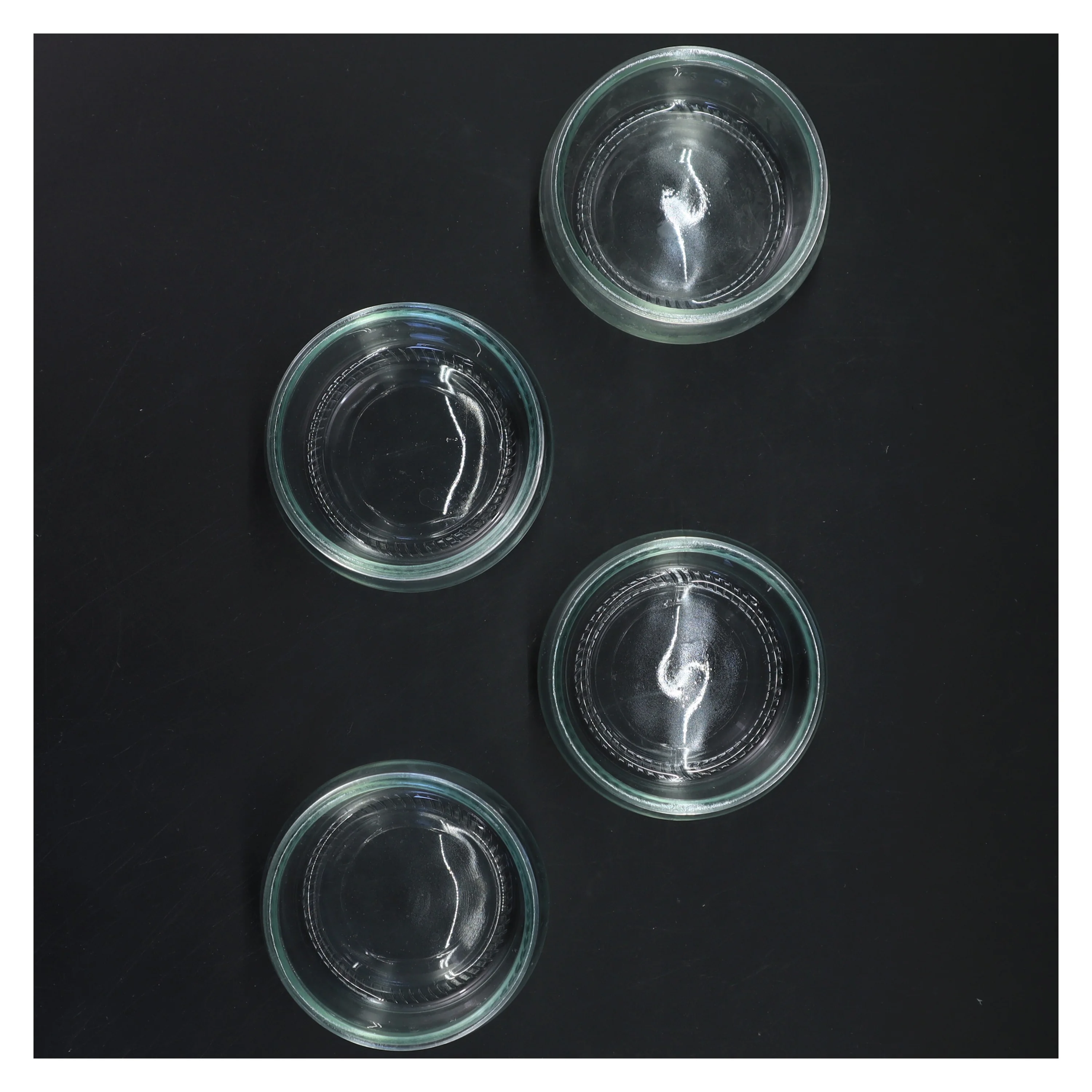 Små glas skåle (str. Ø 8,5x5 cm)