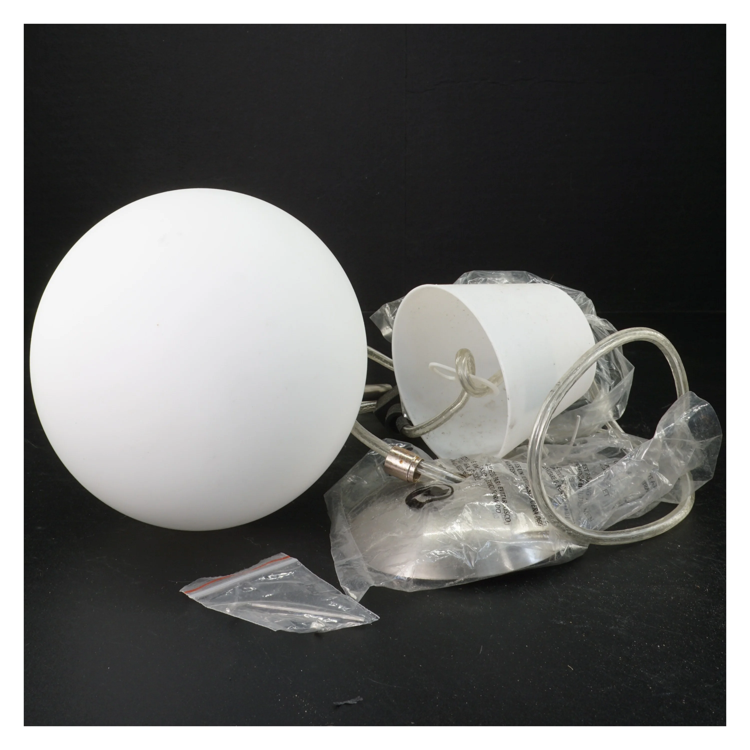 Lampe med rund skærm fra Nordlux (str. 13. x 12 cm)