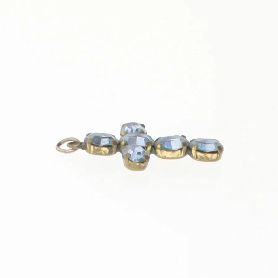 Kors med simili sten (str. 3,2 x 2,1 cm)